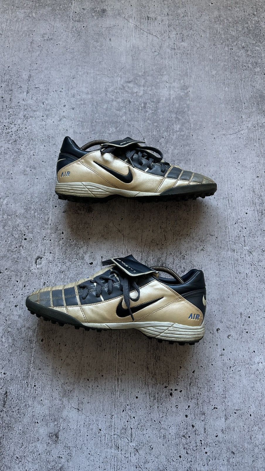 Nike 2004 Nike Air Zoom Ninety II Total 90 Vintage Soccer Boots Size US 10 / EU 43 - 1 Thumbnail