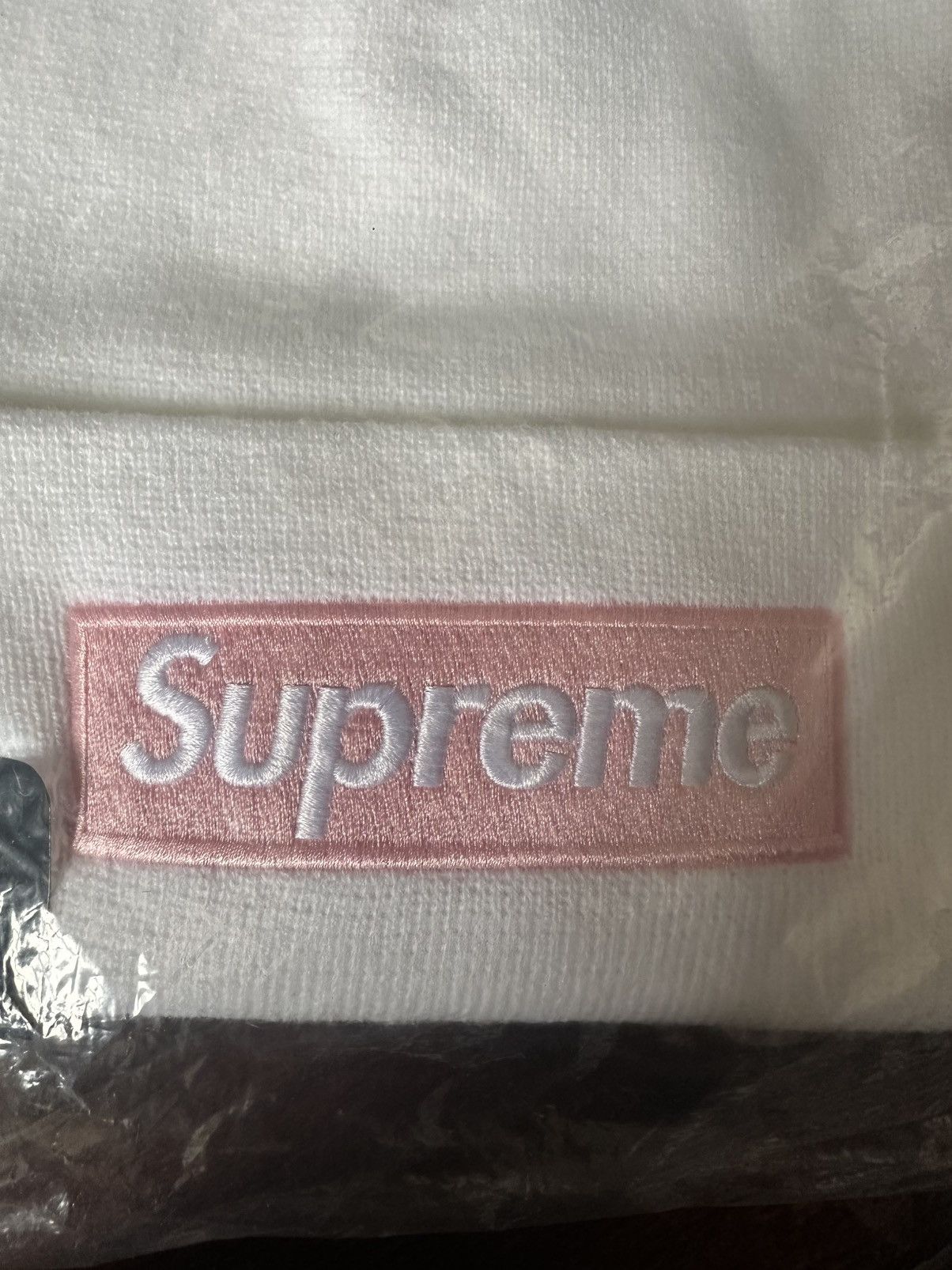 Supreme SUPREME X NEW ERA BOX LOGO BEANIE WHITE Size ONE SIZE - 2 Thumbnail