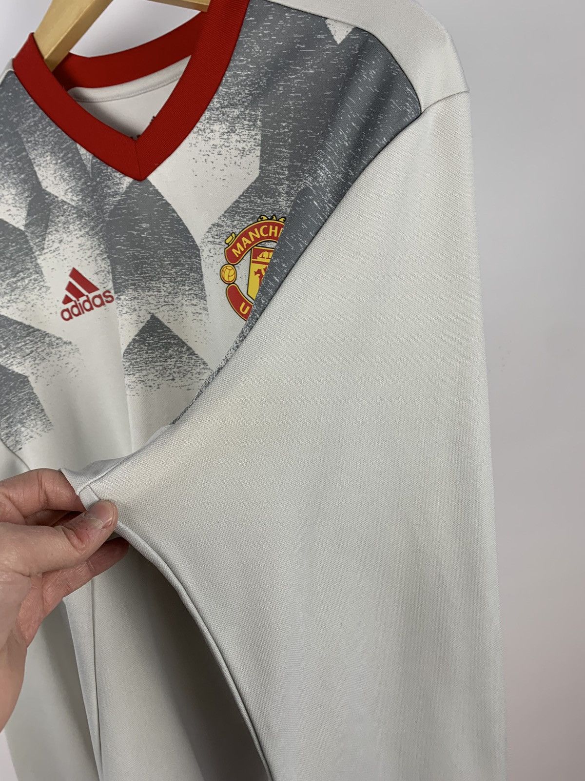 Adidas Vintage Adidas Manchester United Sports Soccer Long Sleeve Size US L / EU 52-54 / 3 - 16 Thumbnail