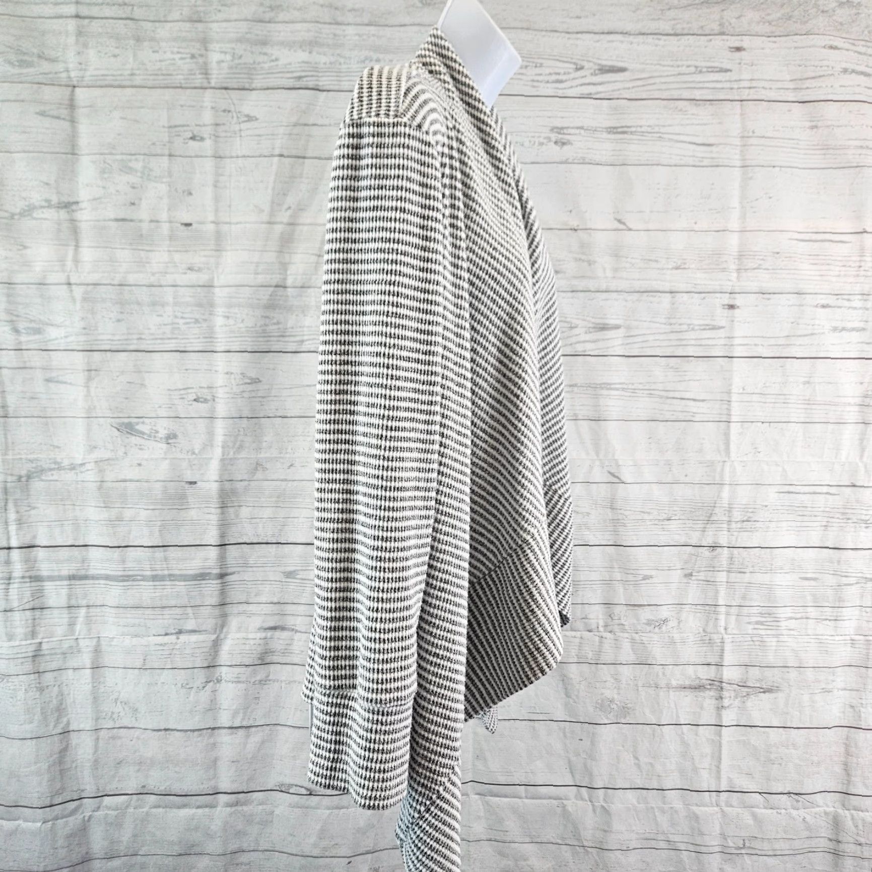 Vintage Chico's Zenergy Cardigan Womens L Gray White Stripe Long Sleeve Shirt Size L / US 10 / IT 46 - 3 Thumbnail