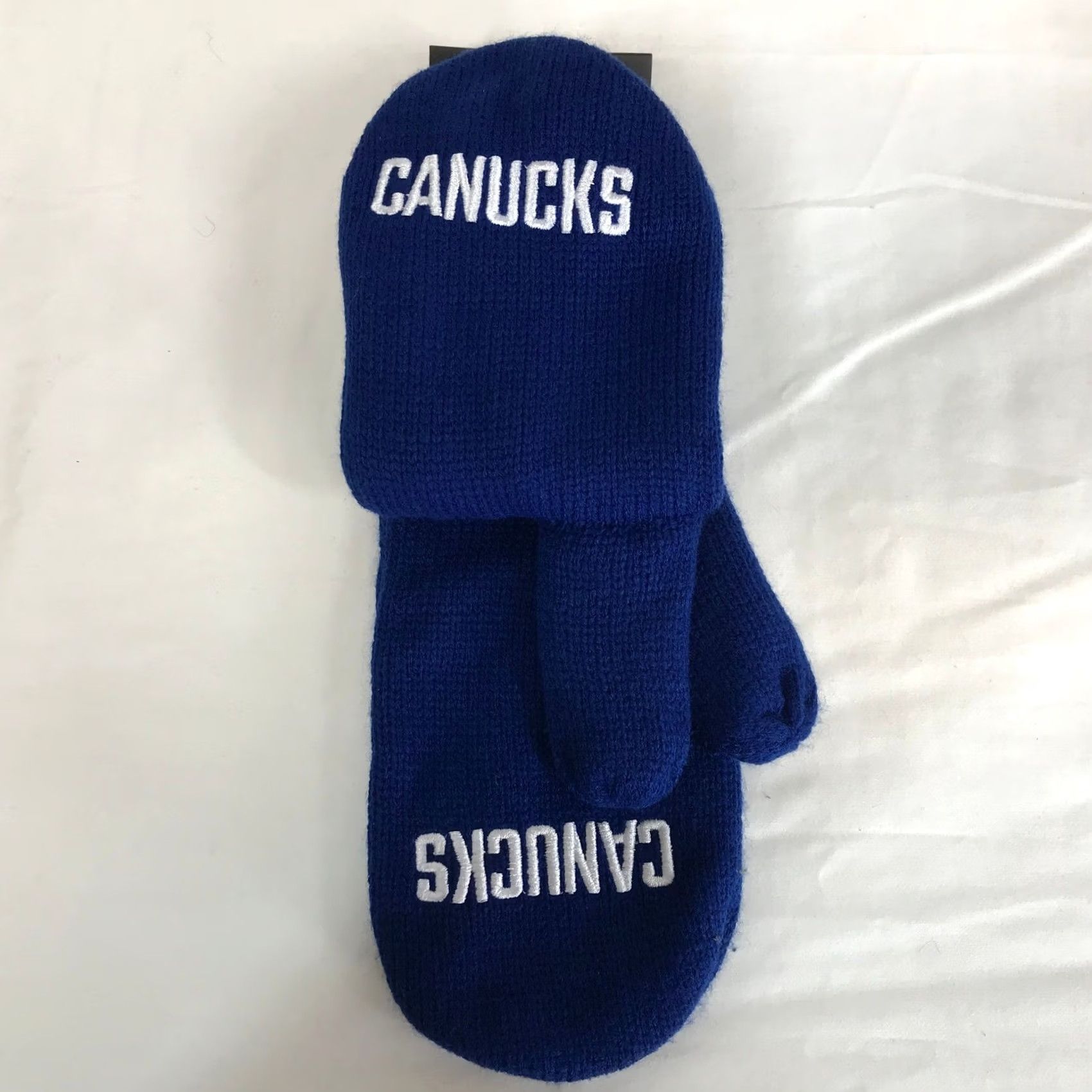 NHL Mens NHL Vancouver Canucks Knit Mittens Official Licensed Product DK Navy OS Mitten Size ONE SIZE - 4 Thumbnail