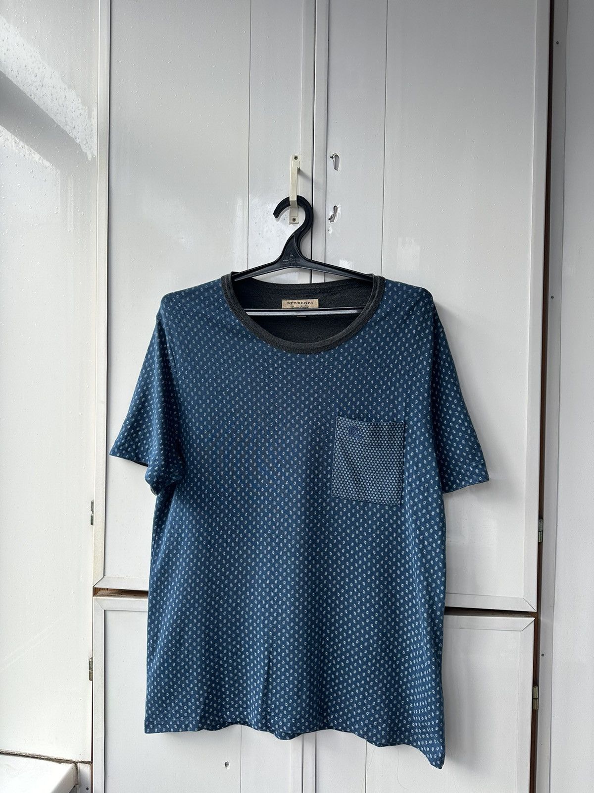 Burberry Vintage Burberry T-shirt Monogram Style Logo Size US L / EU 52-54 / 3 - 5 Thumbnail