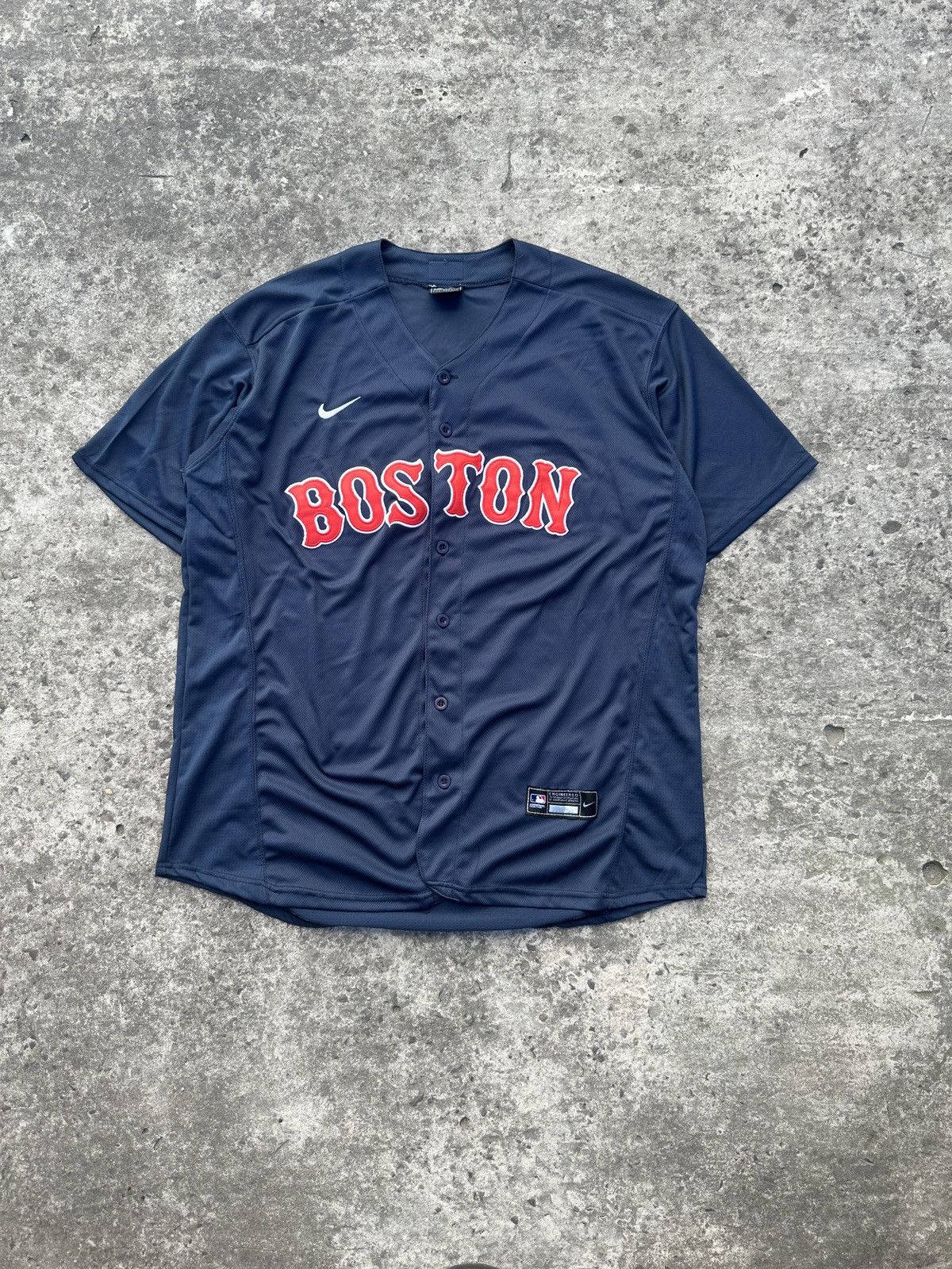 Nike Vintage Nike Boston Logo Jersey Streetwear MLB M Rare USA Size US M / EU 48-50 / 2 - 1 Thumbnail