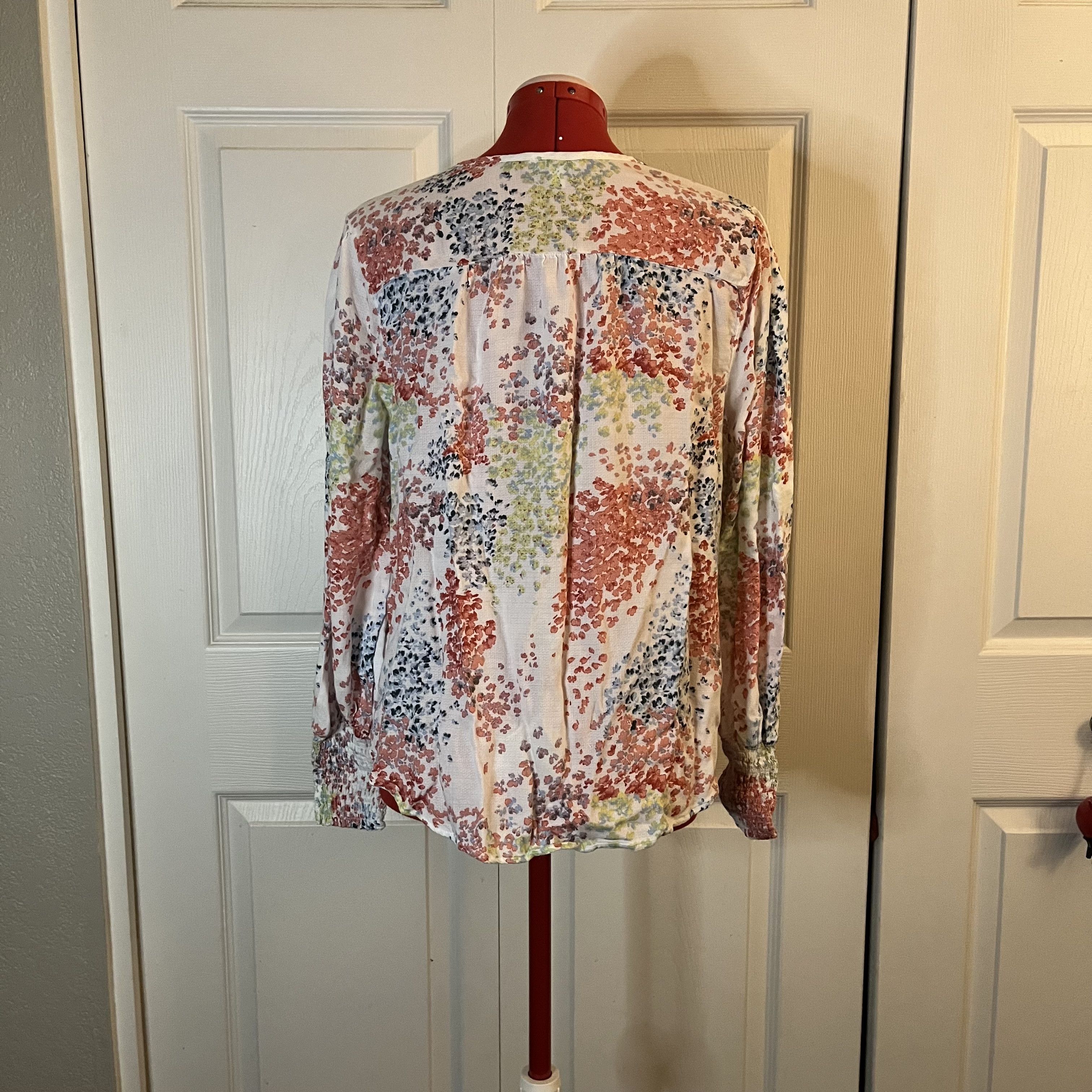 Lucky Brand Lucky Brand Floral Long Sleeve Blouse size L Size L / US 10 / IT 46 - 2 Thumbnail