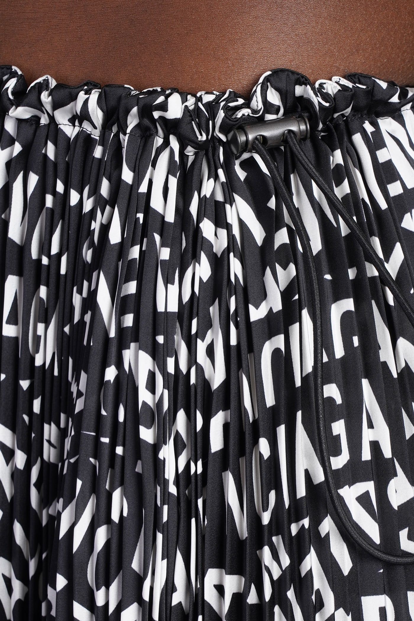 Balenciaga o1mt1gz0225 Pleated Drawstring Skirt Black/White Size 27" / US 4 / IT 40 - 5 Thumbnail