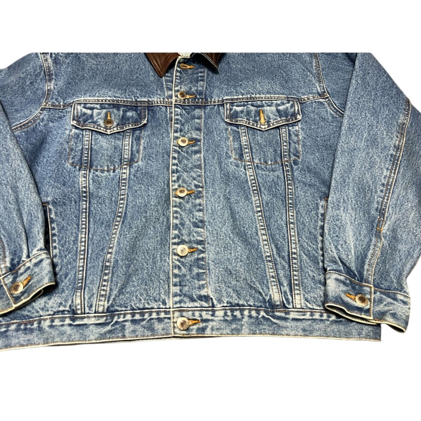 Warner Bros Vintage Looney Tunes Taz Angel Embroidered Chore Jean Jacket Size US L / EU 52-54 / 3 - 4 Thumbnail