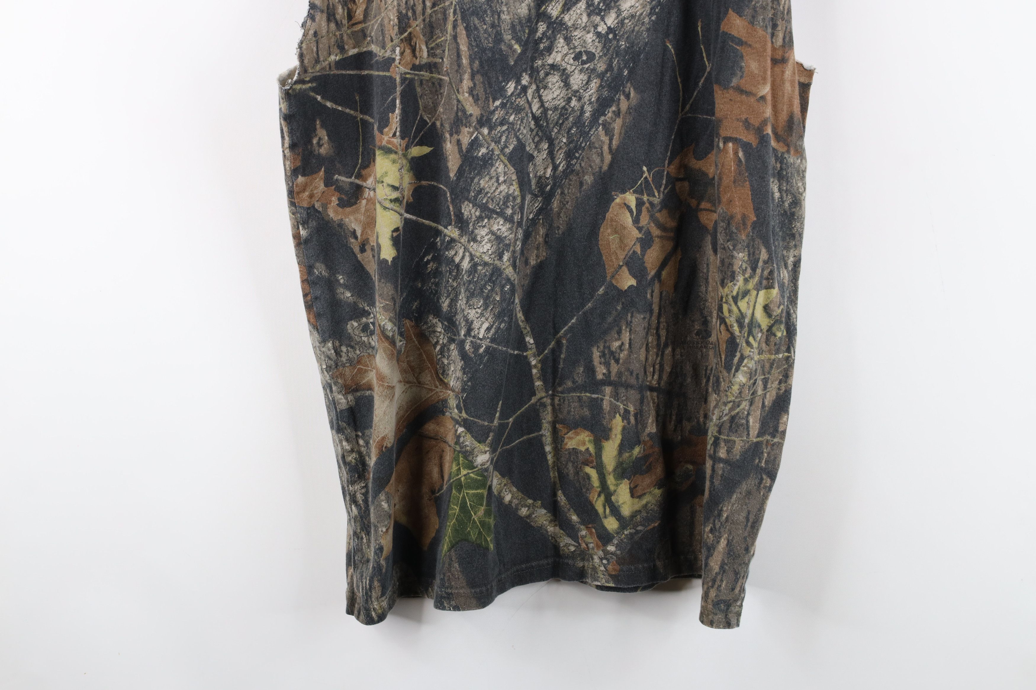 Mossy Oaks × Vintage Vintage Mossy Oak Camouflage Cut Off Sleeveless T-Shirt Size US M / EU 48-50 / 2 - 13 Thumbnail