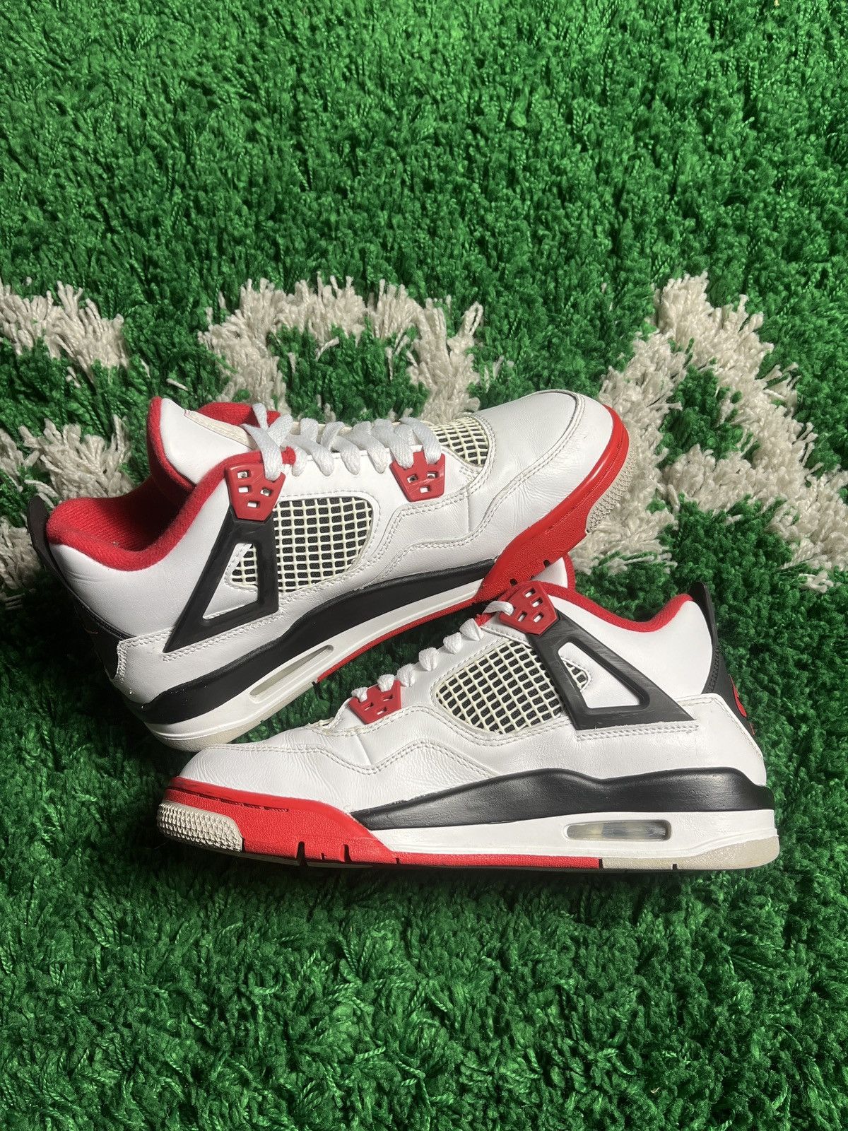 Jordan Brand Jordan 4 Fire Red Size US 7 / EU 40 - 4 Thumbnail