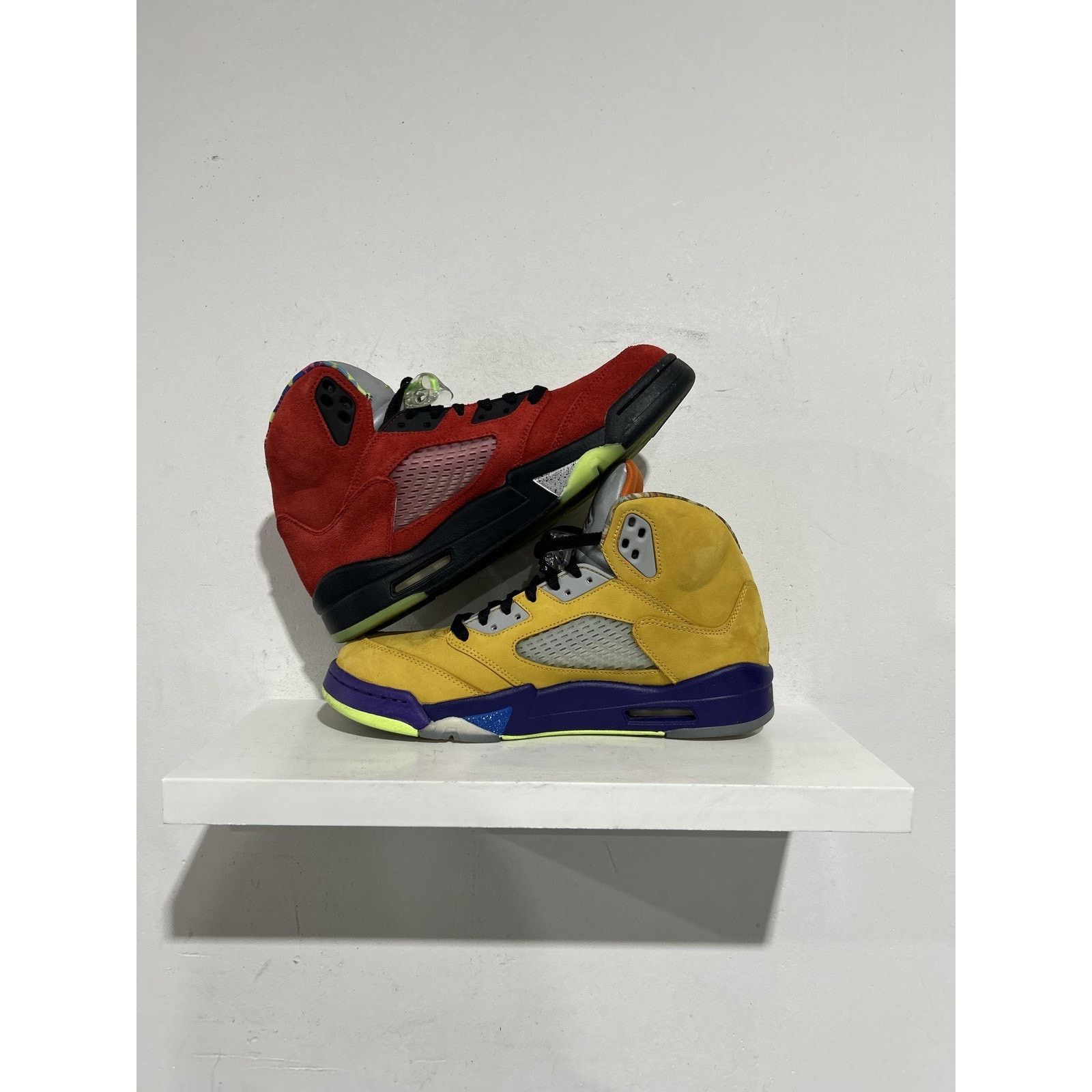 Nike JORDAN 5 RETRO 'WHAT THE' SIZE 9.5 PREOWNED Size US 9.5 / EU 42-43 - 3 Thumbnail
