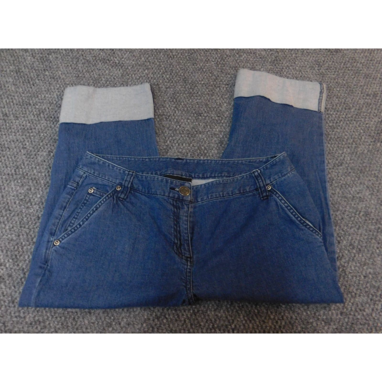 Vintage INC International Concepts Womens Jeans Capri 6 Blue Capris Cuffed Denim Straight 18in Inseam Regular Rise Zip Modern Designer Size 28" / US 6 / IT 42 - 2 Thumbnail