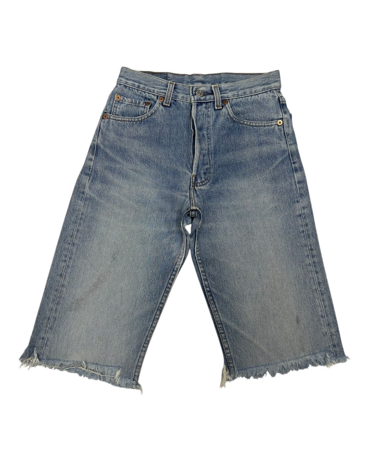 Levi's Vintage Clothing 🔥VINTAGE LEVIS 501 SHORT DISTRESSED DENIM JEANS Size US 26 / EU 42 - 5 Thumbnail