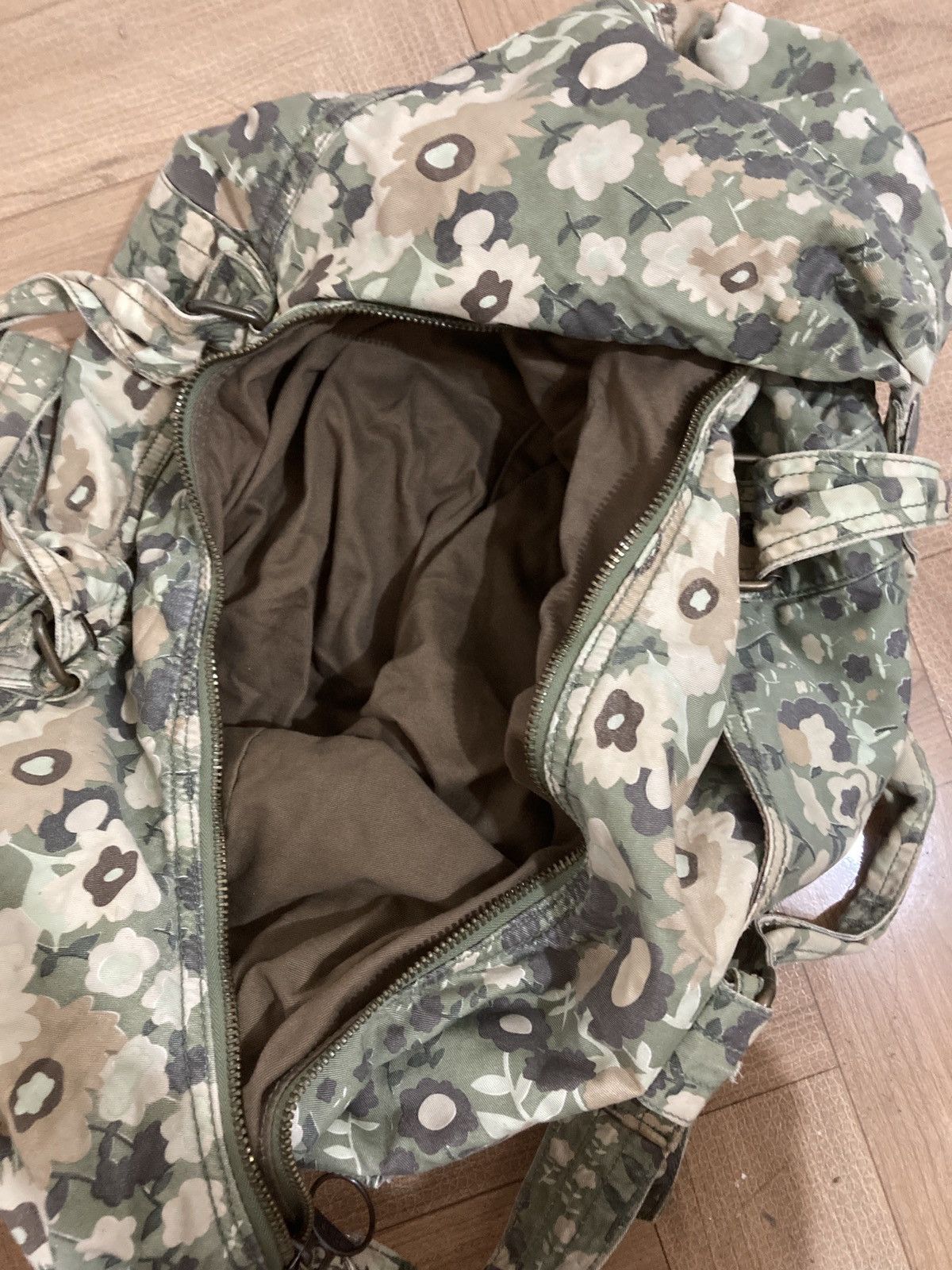 Gap Vintage USA Made Gap military bag Floral Camou Size 46 - 5 Thumbnail
