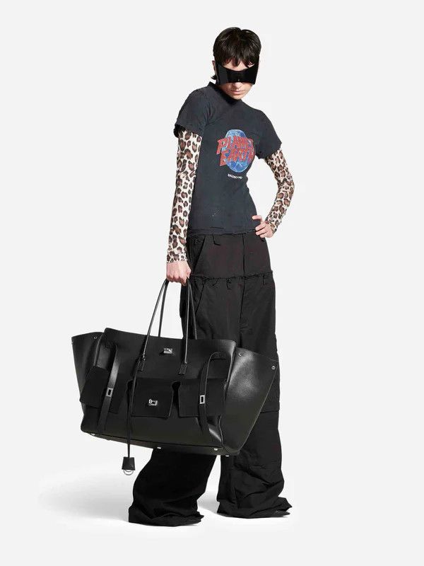Balenciaga o1srvl11e0426 Planet Earth Double Sleeve T-Shirt in Black Size XL / US 12-14 / IT 48-50 - 2 Thumbnail
