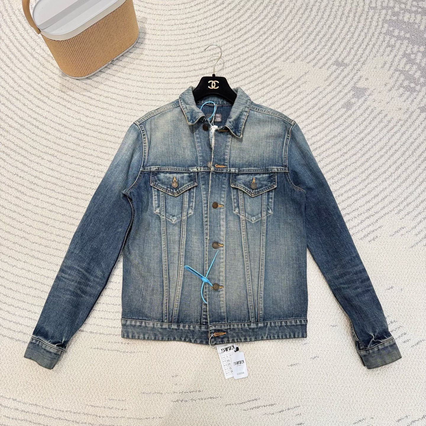 Saint Laurent Paris Saint Laurent Blue Denim Shark Embroidery Jacket Size US L / EU 52-54 / 3 - 1 Thumbnail