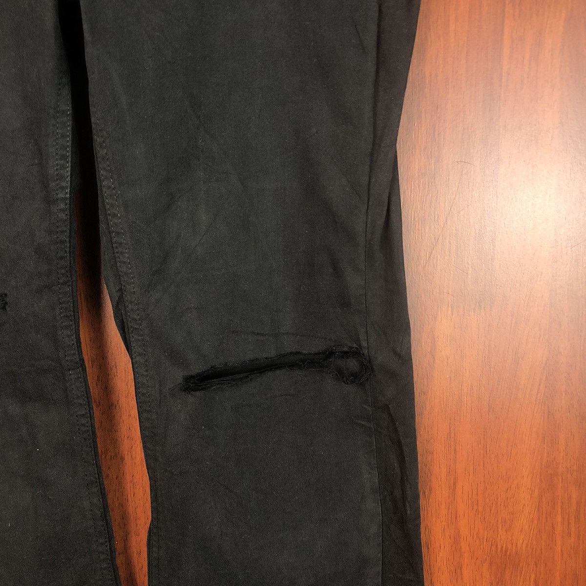 Japanese Brand Something Black Distressed ripped vintage Pants #7517 Size 28" / US 6 / IT 42 - 9 Thumbnail