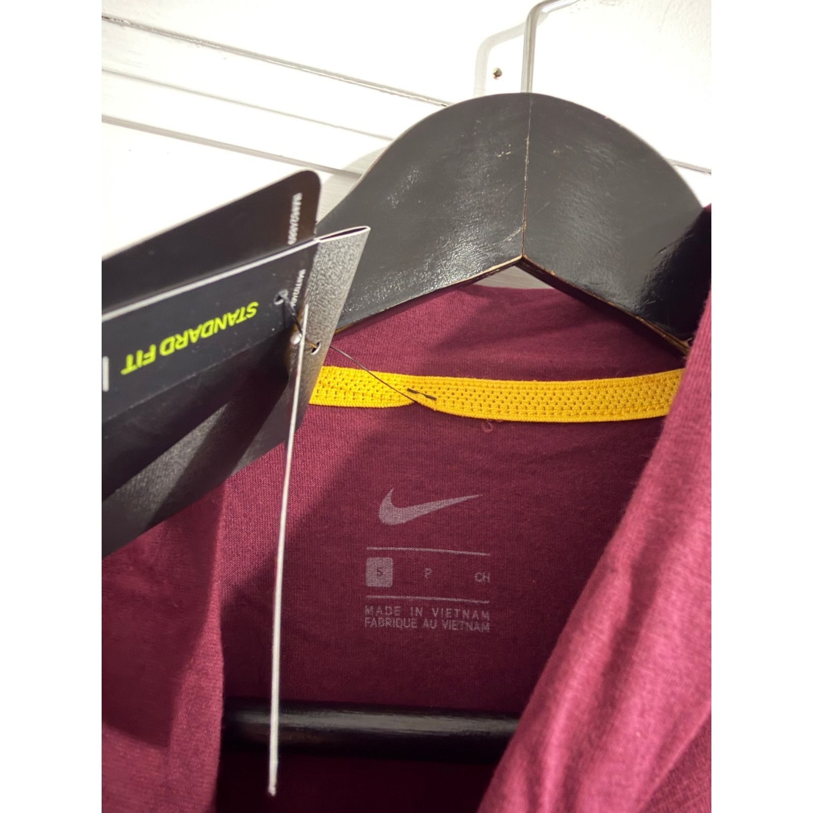 Nike NWT Minnesota Gophers Nike Long Sleeve Hooded Tee Men's Sz S Size US S / EU 44-46 / 1 - 6 Thumbnail