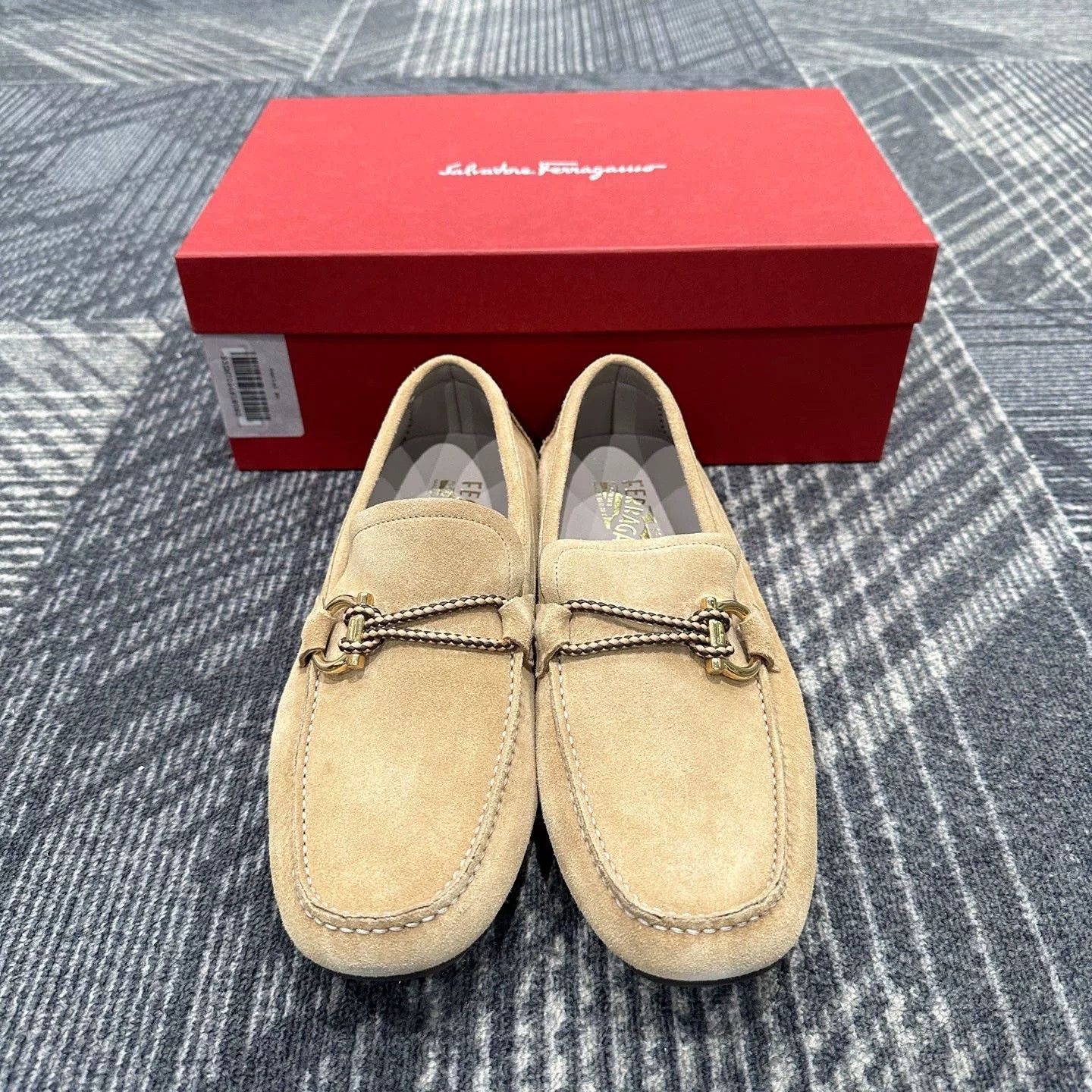 Salvatore Ferragamo Salvatore Ferragamo Suede Casual Shoes 42 Size US 5 / EU 37 - 2 Thumbnail
