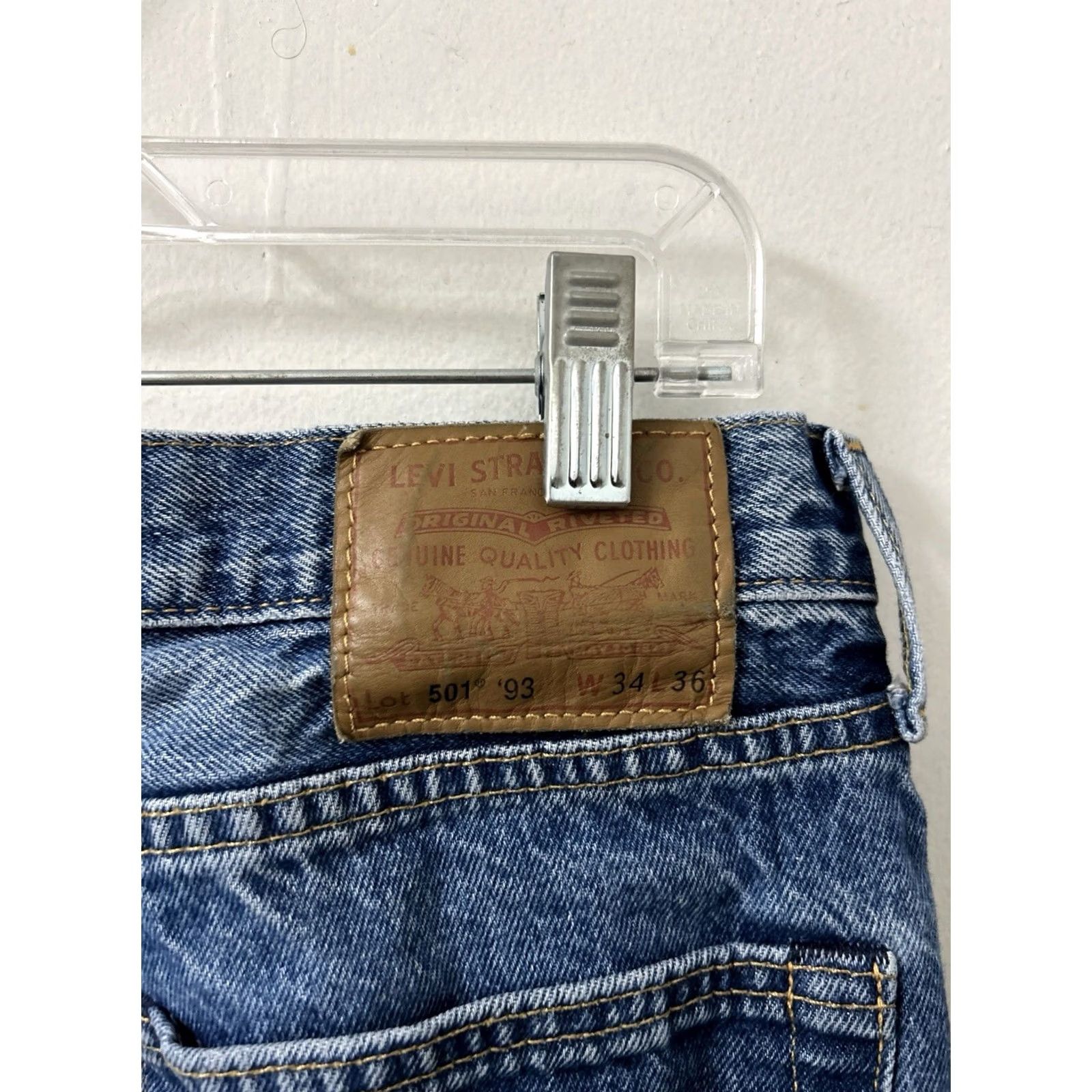 Levi's Levi's 501 Jeans Mens 34x35 Medium Wash Blue Original Fit Denim Button Fly Straight 90s Vintage Pockets Mens Size US 34 / EU 50 - 4 Thumbnail