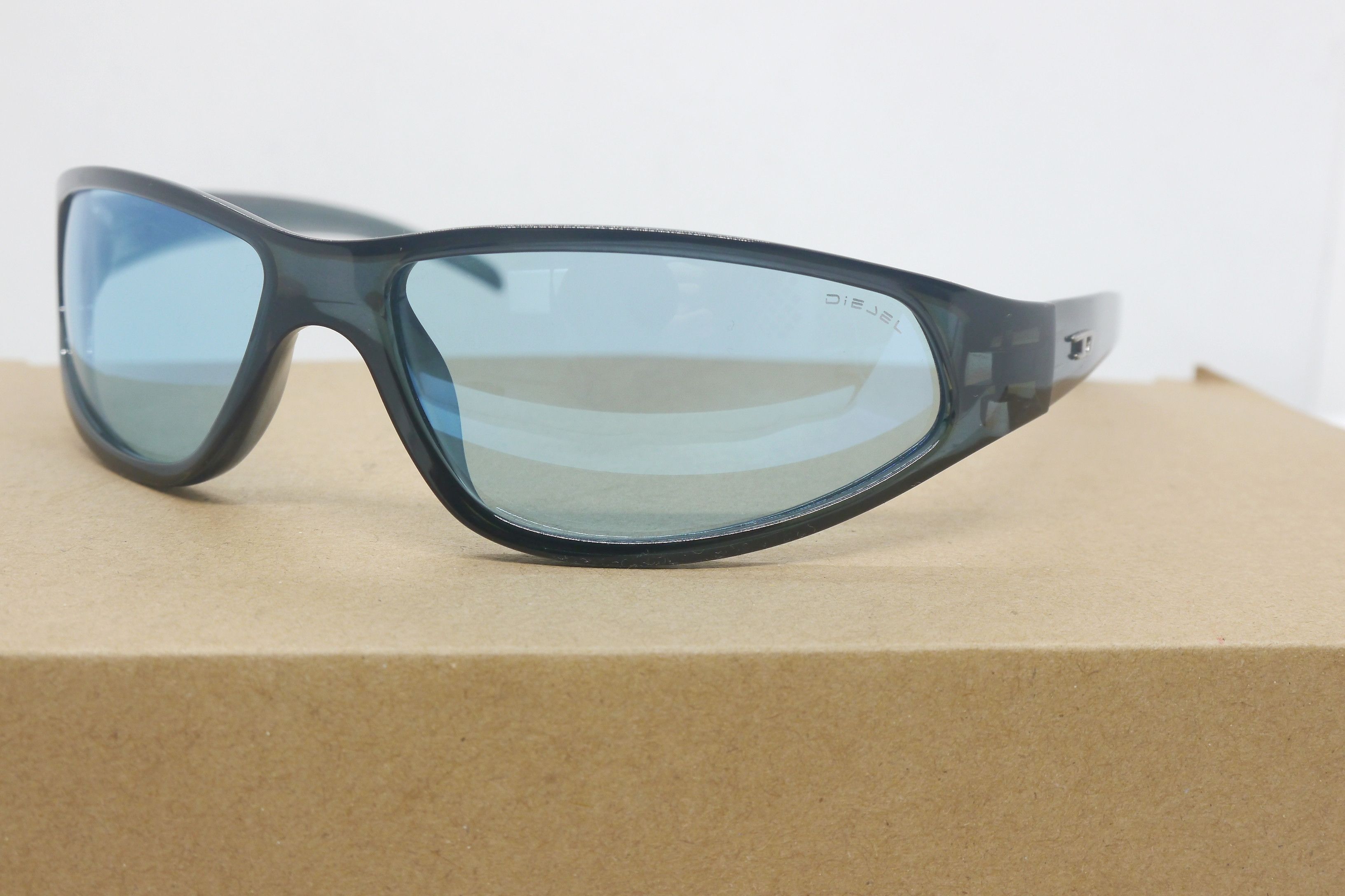 Diesel DIESEL Cytozene Blue Lense Sunglasses 62 □ 14 125 Size ONE SIZE - 12 Thumbnail