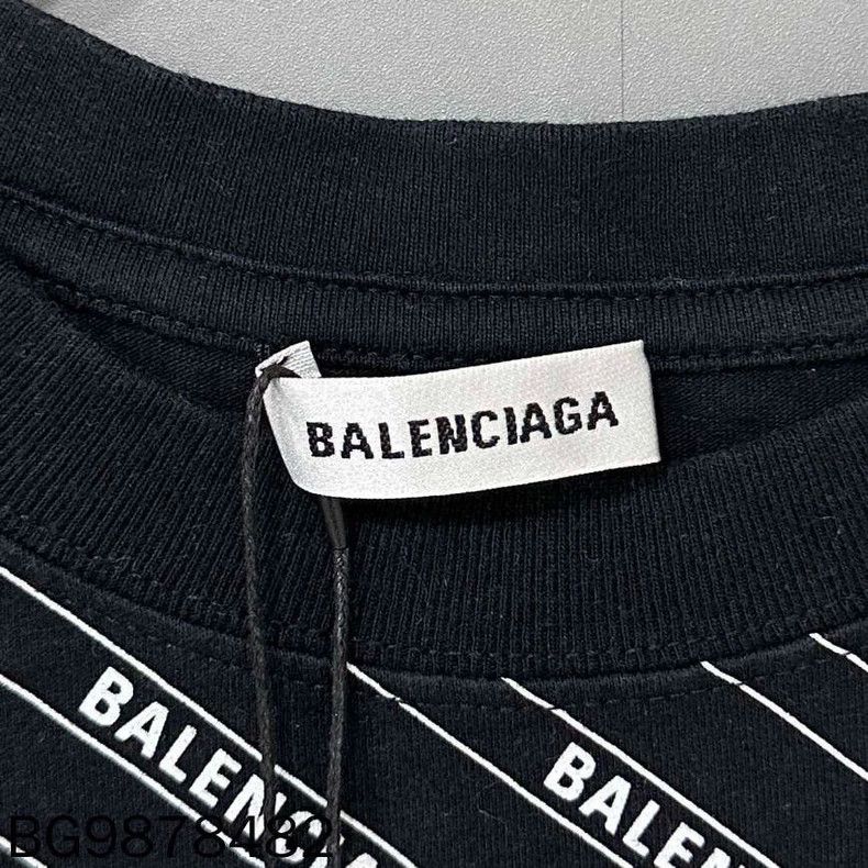 Balenciaga Balenciaga Bullet screen full of logo short sleeves Size US M / EU 48-50 / 2 - 4 Thumbnail
