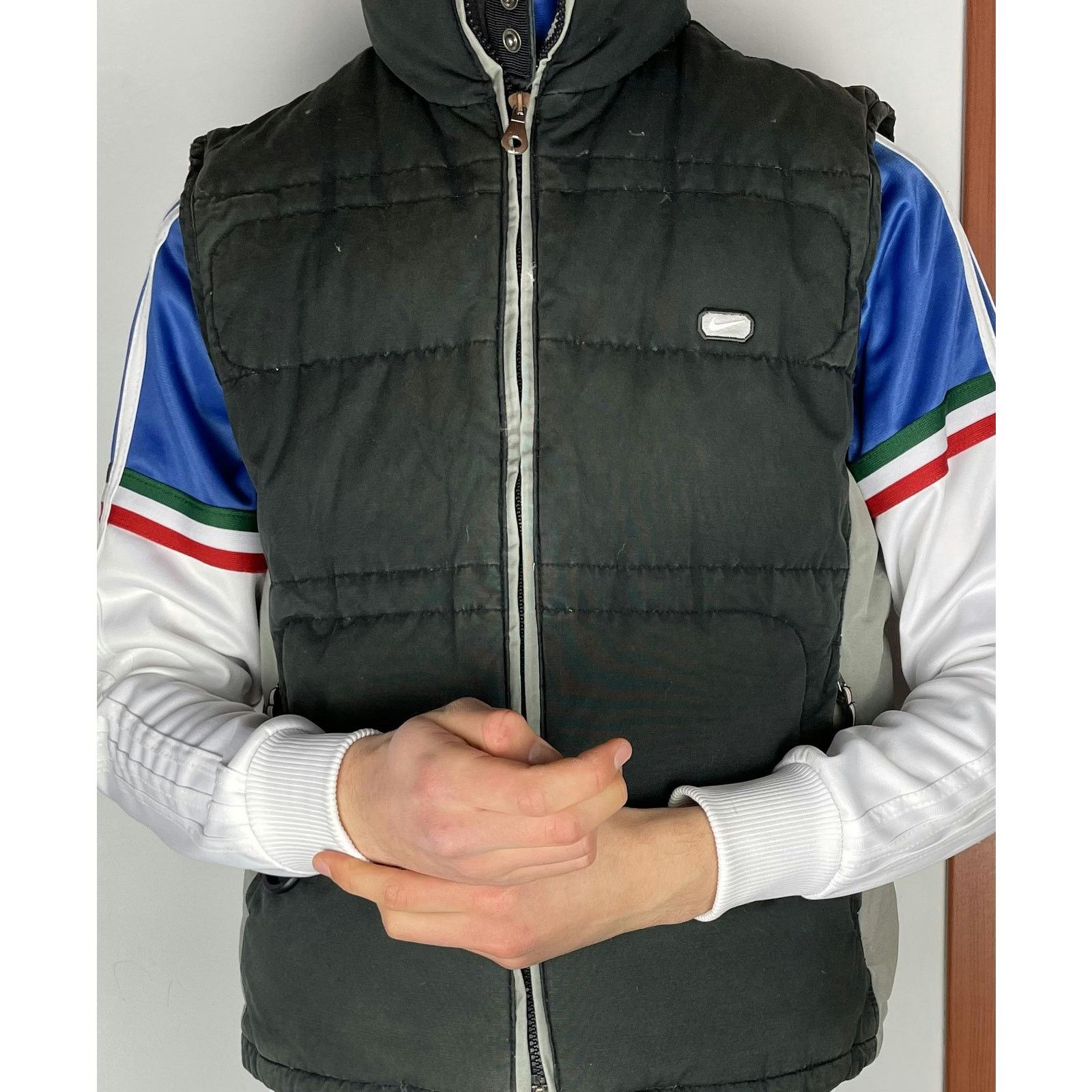 Nike × Vintage Nike Womens Black Gray Gilet Embroidered Swoosh Down Vest XL Size XL / US 12-14 / IT 48-50 - 2 Thumbnail