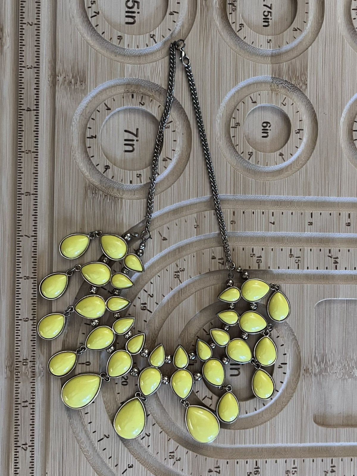 Other Yellow Teardrop Bib Statement Necklace Silver Tone 2010s Size ONE SIZE - 5 Thumbnail