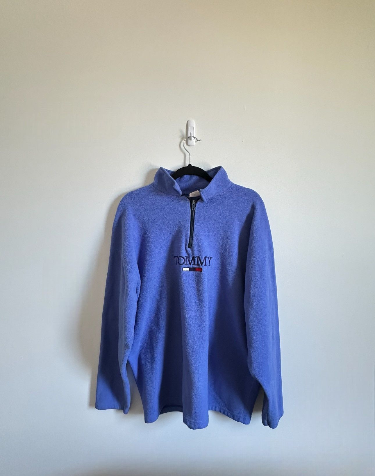 Tommy Hilfiger Vintage 90s Tommy Hilfiger Purple Blue Fleece Pullover Size US XL / EU 56 / 4 - 1 Thumbnail