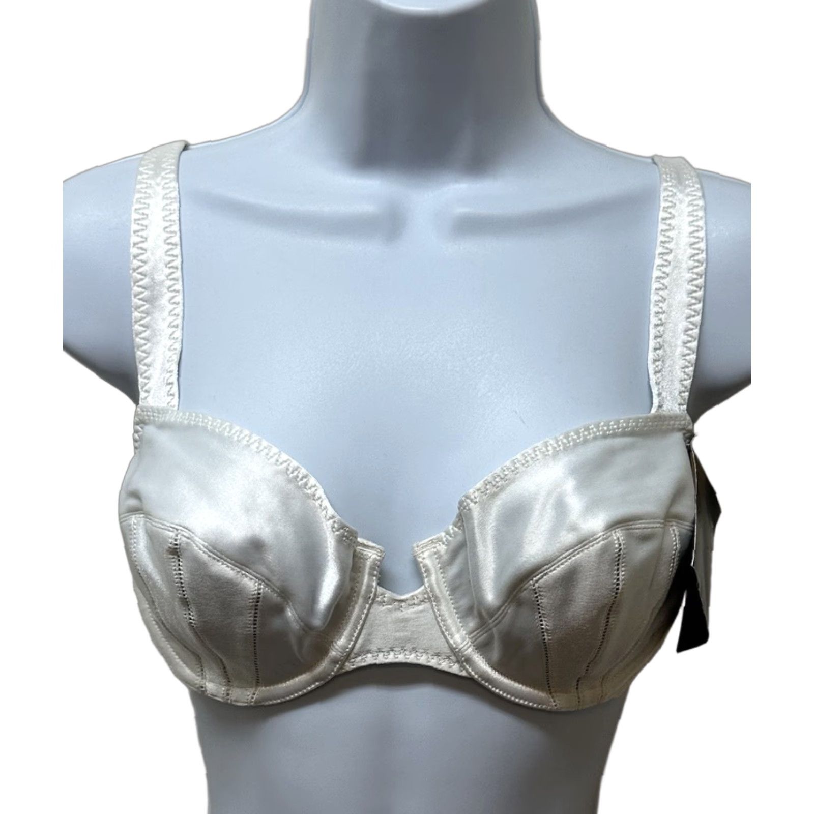 Vintage VINTAGE Natori Satin Nylon Bullet Push Up Bra 34C Beige 34C Pin Up Womens Size ONE SIZE - 1 Thumbnail