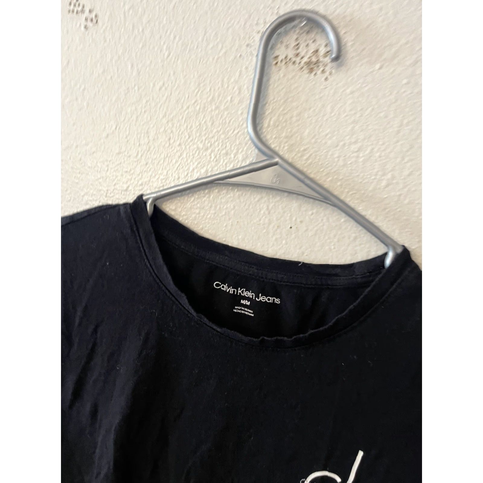 Calvin Klein VINTAGE Calvin Klein T-Shirt Women Adult Medium Black Graphic Round Neck Short Sleeve 90s Mens Womens Size M / US 6-8 / IT 42-44 - 2 Thumbnail