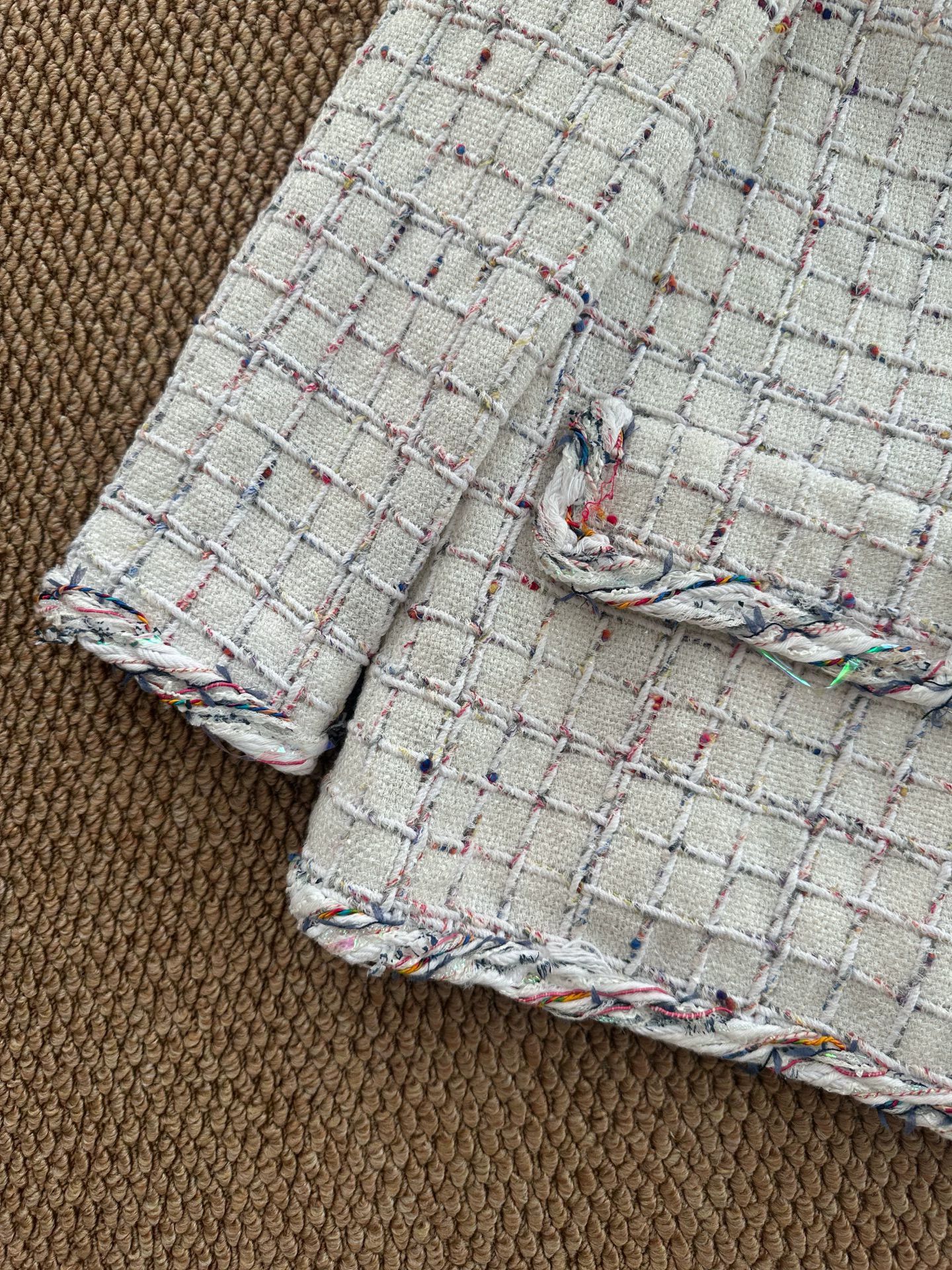 Chanel CHANEL 18S Rainbow Weave Check White Women's Jacket Size S / US 4 / IT 40 - 4 Thumbnail