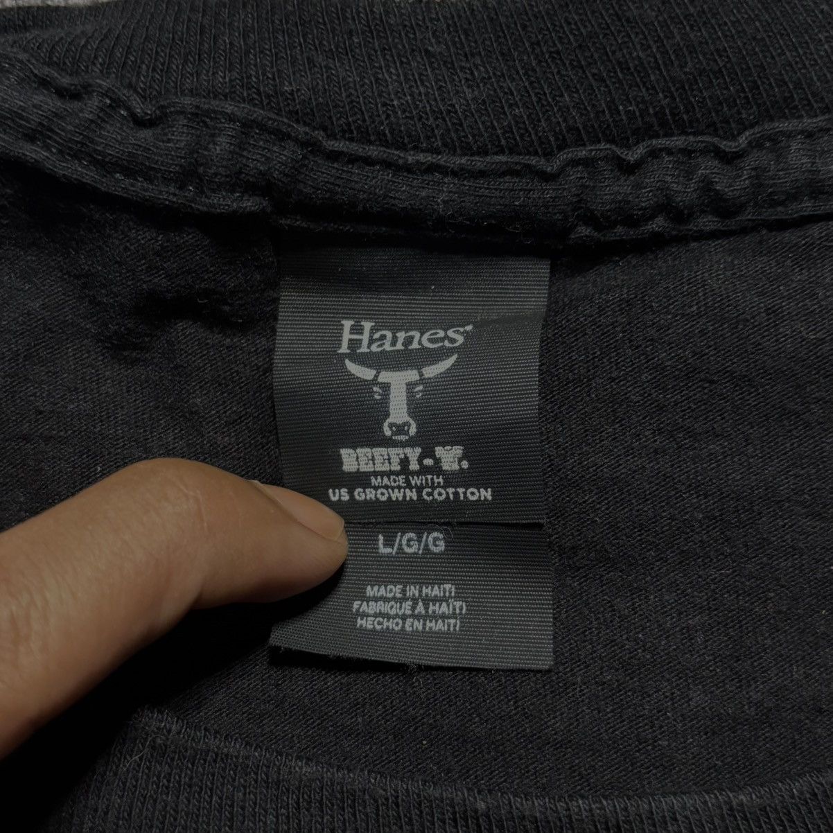 Hanes Headbussa -PFM ( band t-shirt ) Size US L / EU 52-54 / 3 - 4 Thumbnail