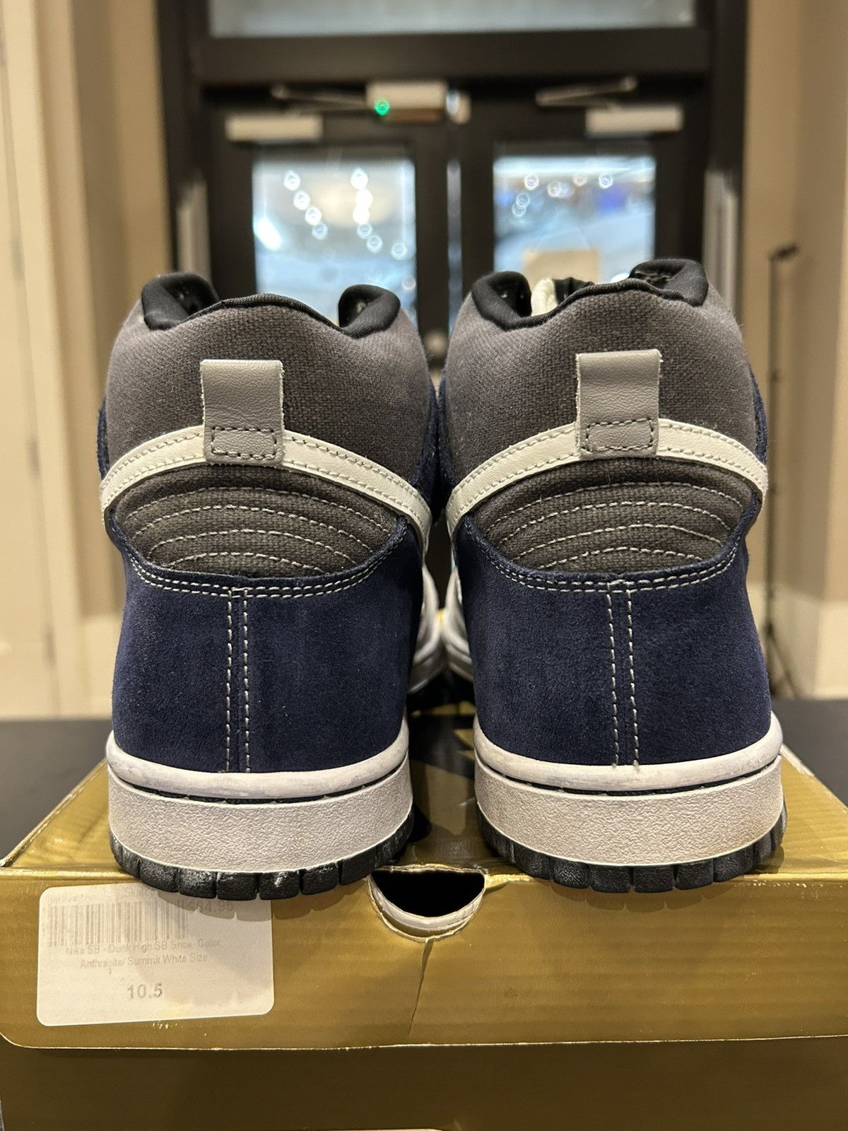 Nike Nike SB Dunk High ‘Un- Futuras’ Size US 10.5 / EU 43-44 - 3 Thumbnail