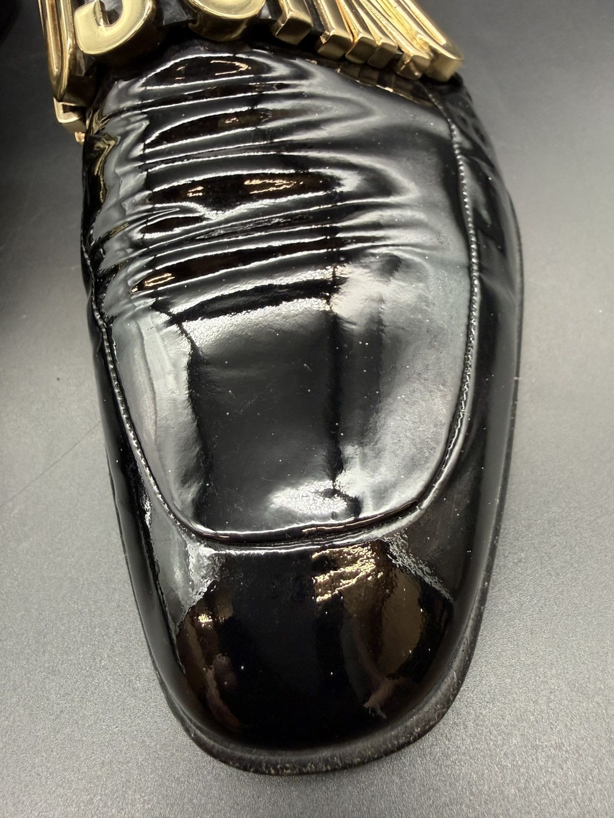 Moschino MOSCHINO Patent Leather Gold Letter Logo Loafers IT 44 US 11 Size US 11 / EU 44 - 21 Thumbnail