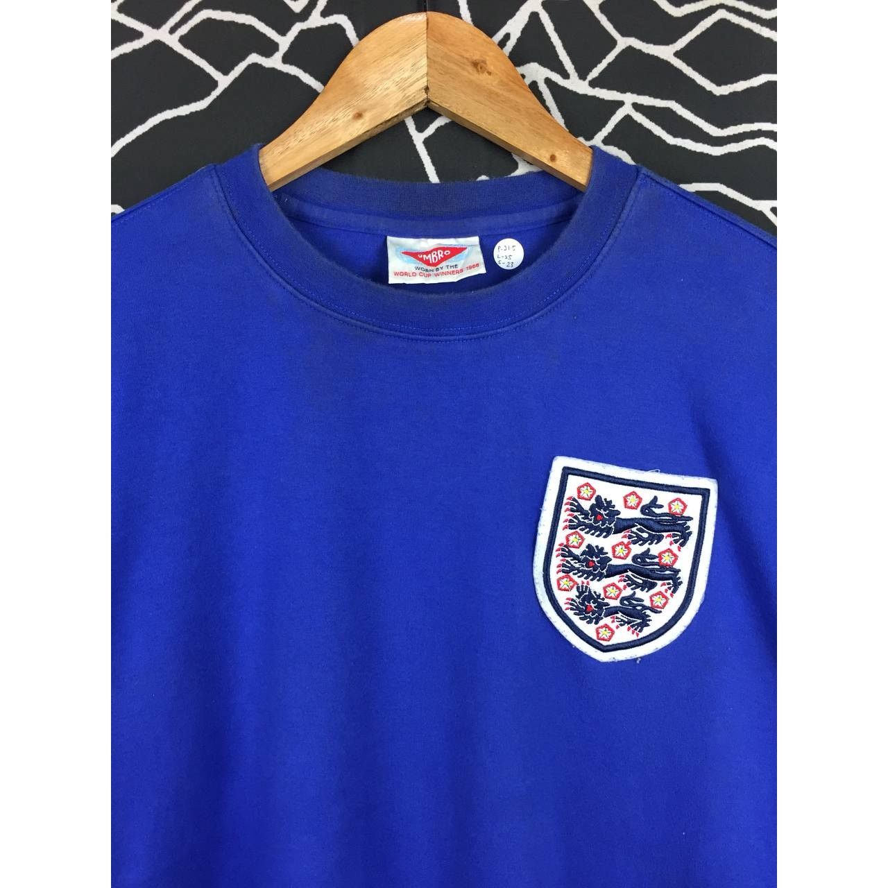 Umbro Vtg Umbro England 1966 World Cup Winners Retro Tee Size US M / EU 48-50 / 2 - 3 Thumbnail