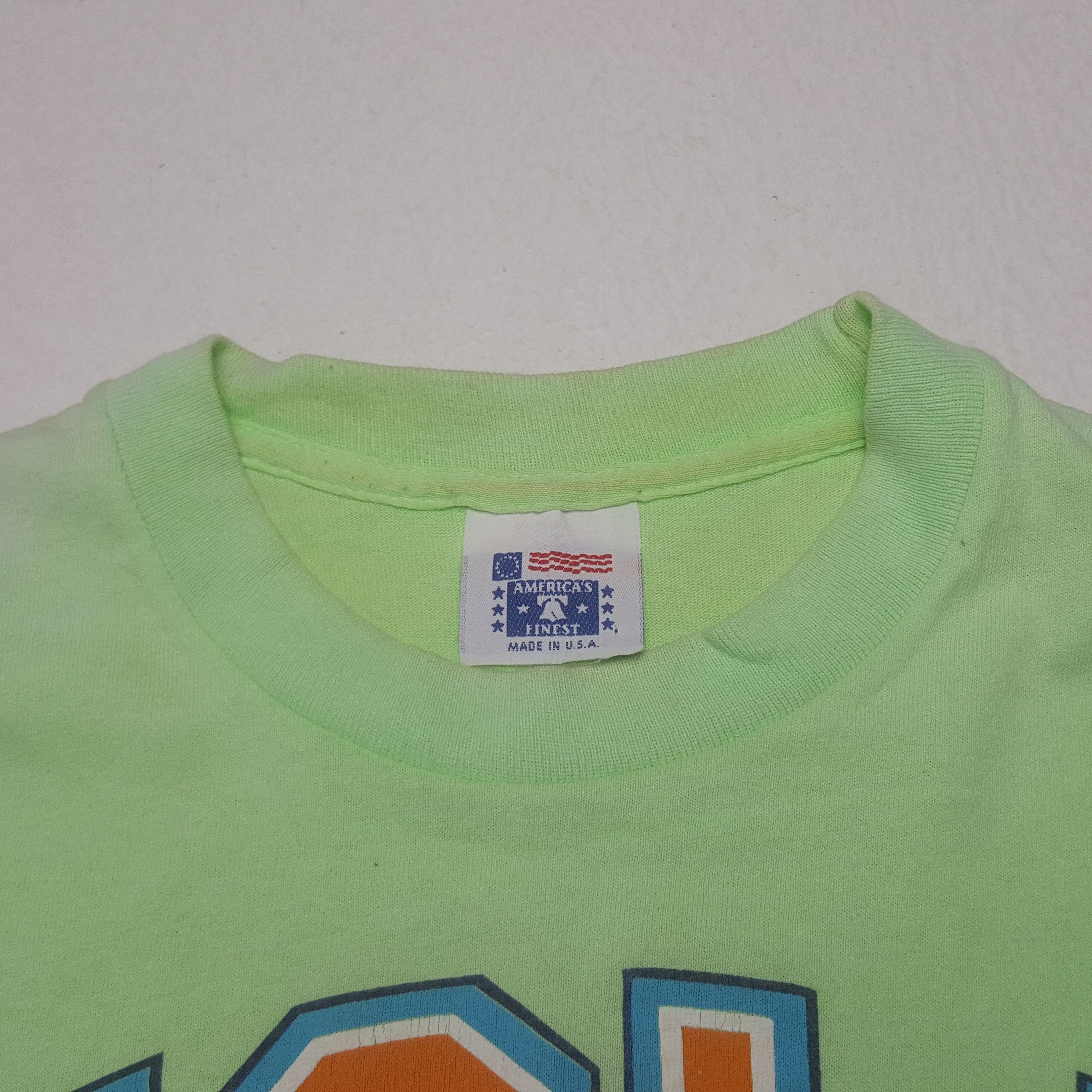Vintage Vintage Ucla Big Design Tshirt Size US M / EU 48-50 / 2 - 4 Thumbnail