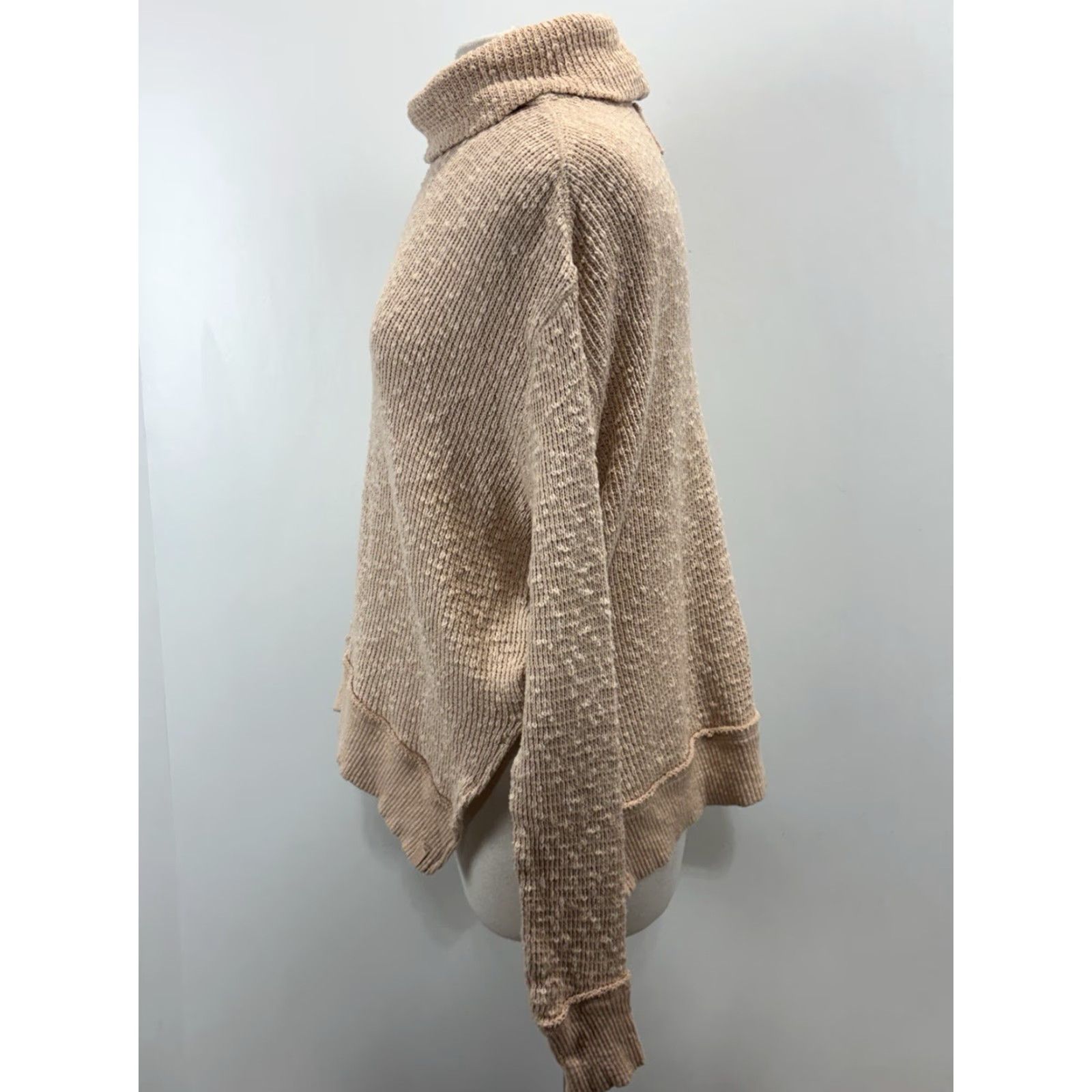 Free People Free People Sweater Shirt? No—Correction: Free People Light Pink Oversized Tommy Turtleneck Sweater Medium Slouchy Boho Size M / US 6-8 / IT 42-44 - 2 Thumbnail