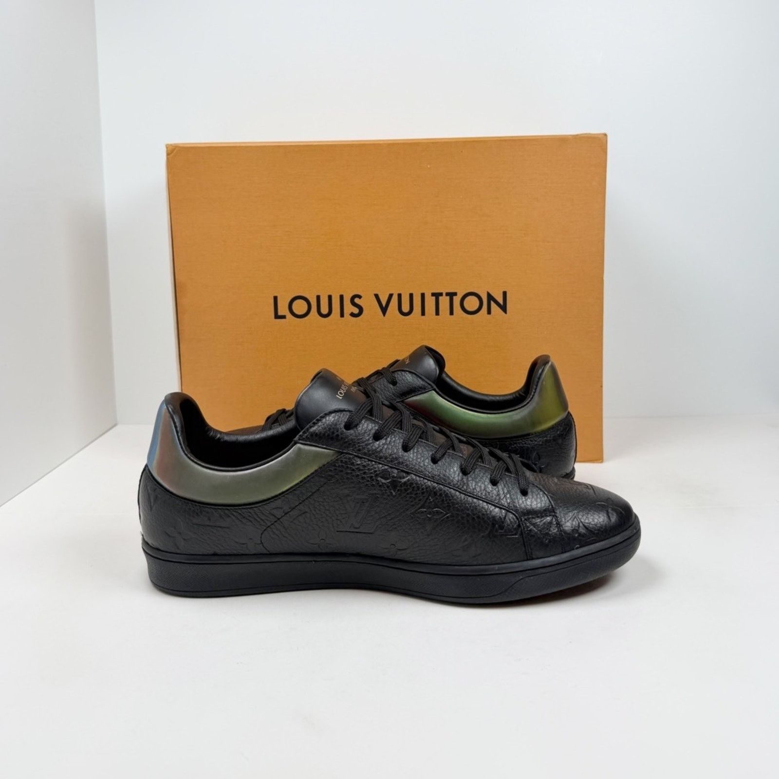 Louis Vuitton Size 8.5LV/9.5US - Louis Vuitton Luxembourg Monogram Size US 9.5 / EU 42-43 - 4 Thumbnail