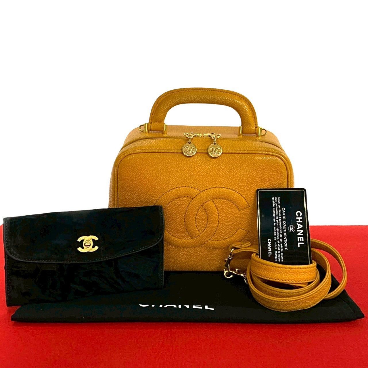 Chanel Chanel Shoulder Bag Yellow Leather Size ONE SIZE - 1 Thumbnail