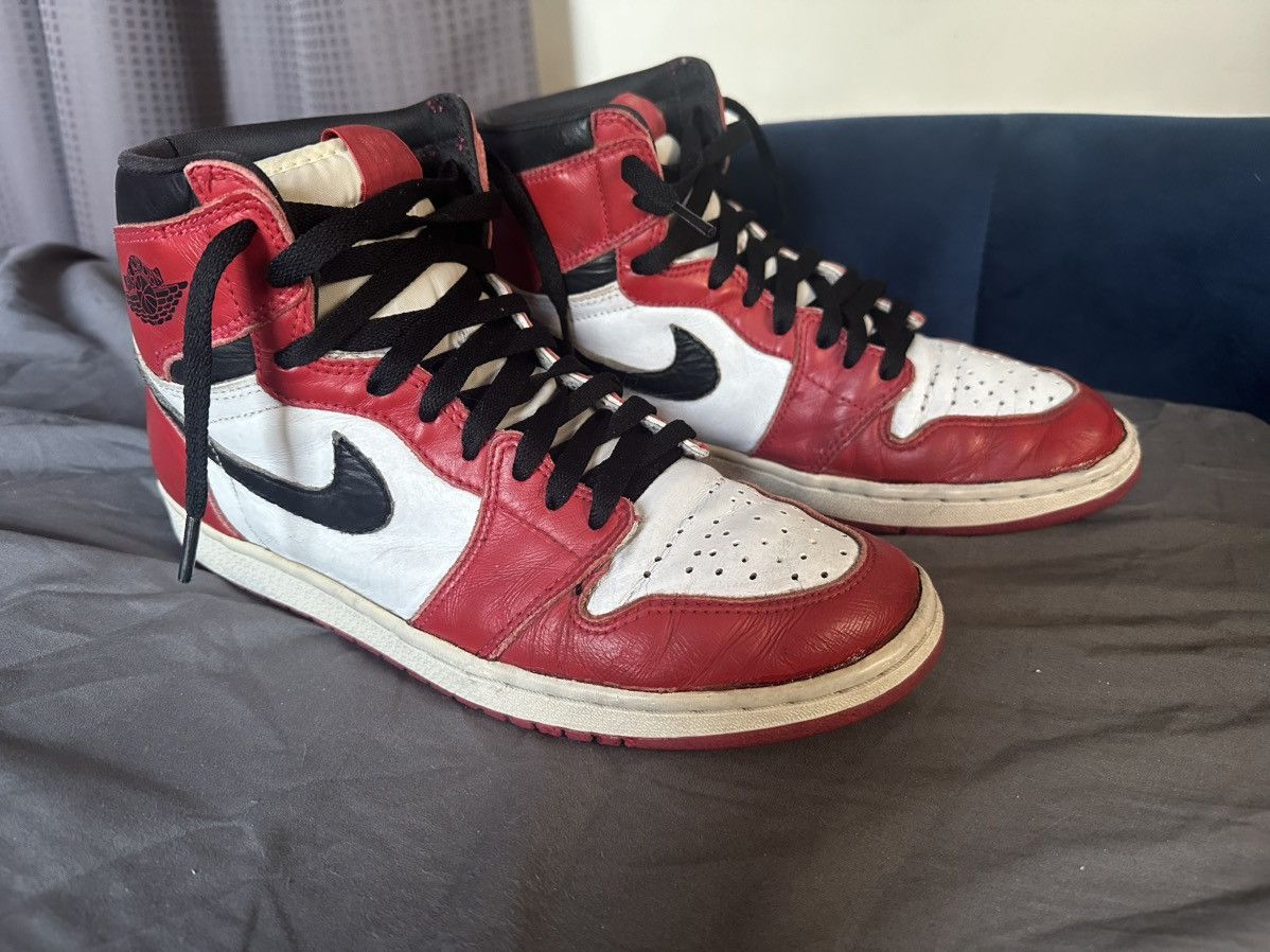 Jordan Brand 1994 Nike Air Jordan “chicago’s”. 100% wearable Size US 9.5 / EU 42-43 - 1 Thumbnail