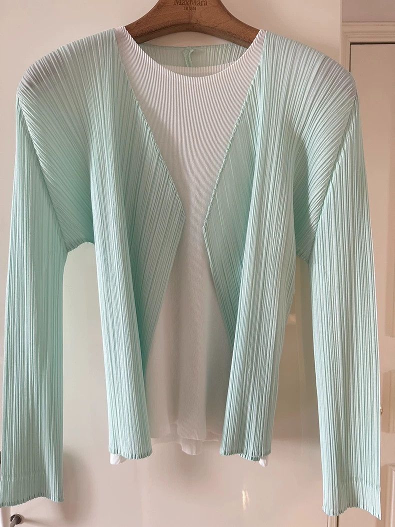 Issey Miyake Issey Miyake Green pleated cardigan Size XL / US 12-14 / IT 48-50 - 1 Thumbnail