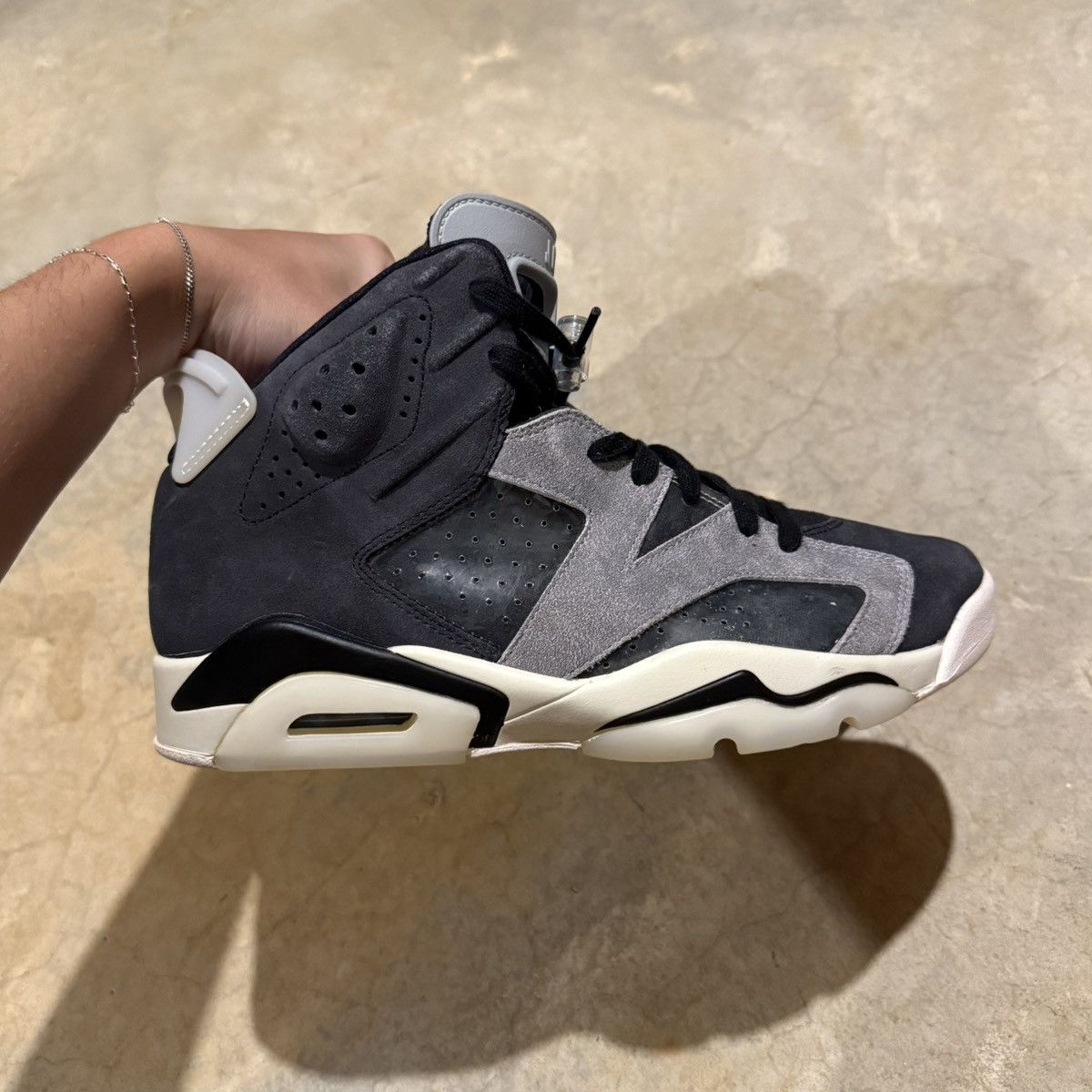 Jordan Brand Air Jordan 6 Retro Tech Chrome 2020 US 9.5 Size US 9.5 / EU 42-43 - 7 Thumbnail