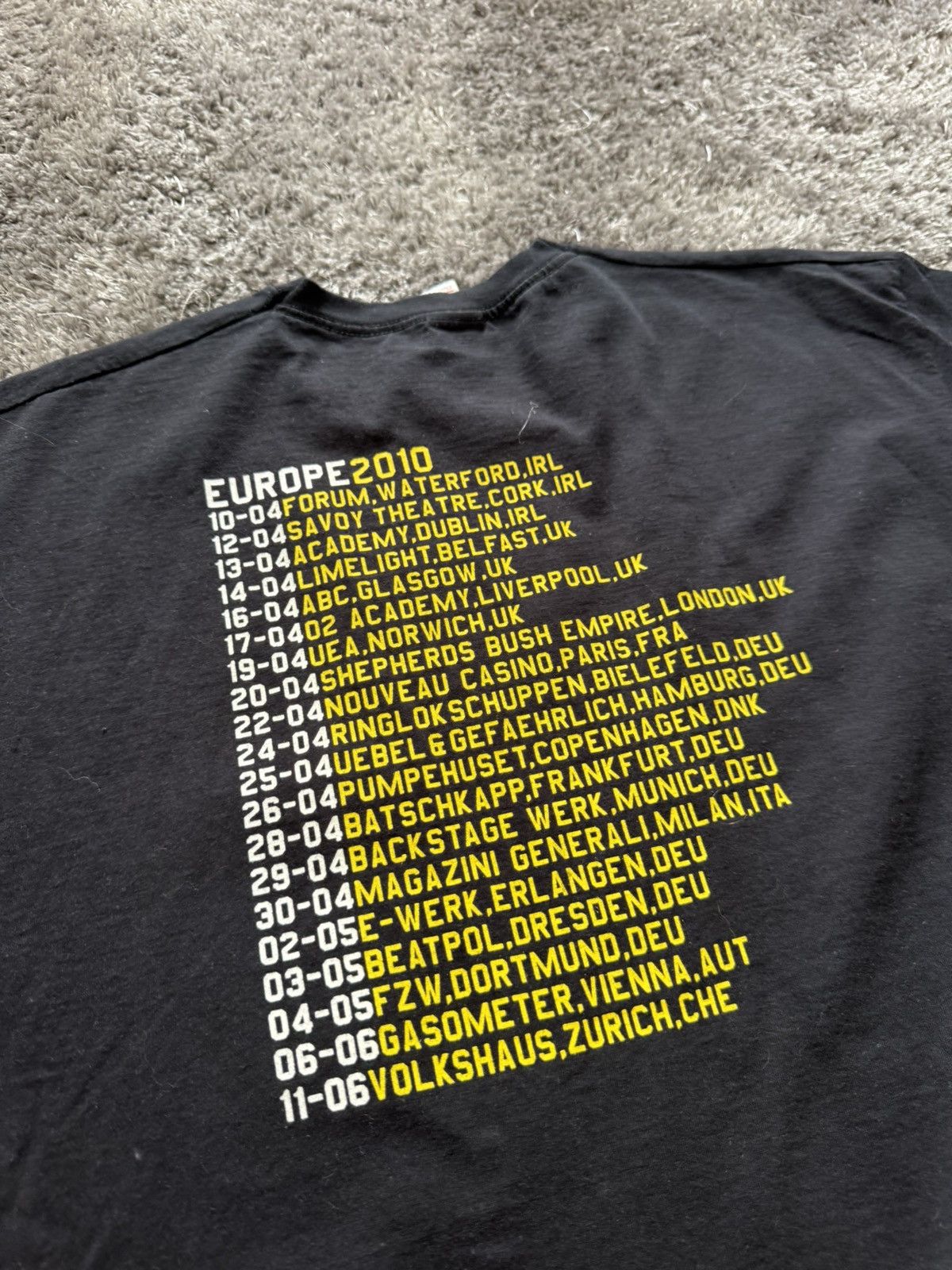 Vintage Vintage One Republic waking up t shirt Size US L / EU 52-54 / 3 - 5 Thumbnail
