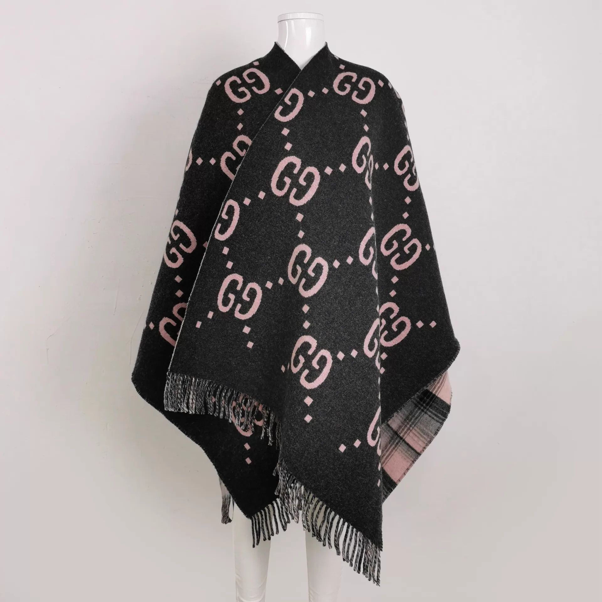 Gucci Gucci double-faced wool blend Scarves cloak Size ONE SIZE - 1 Thumbnail