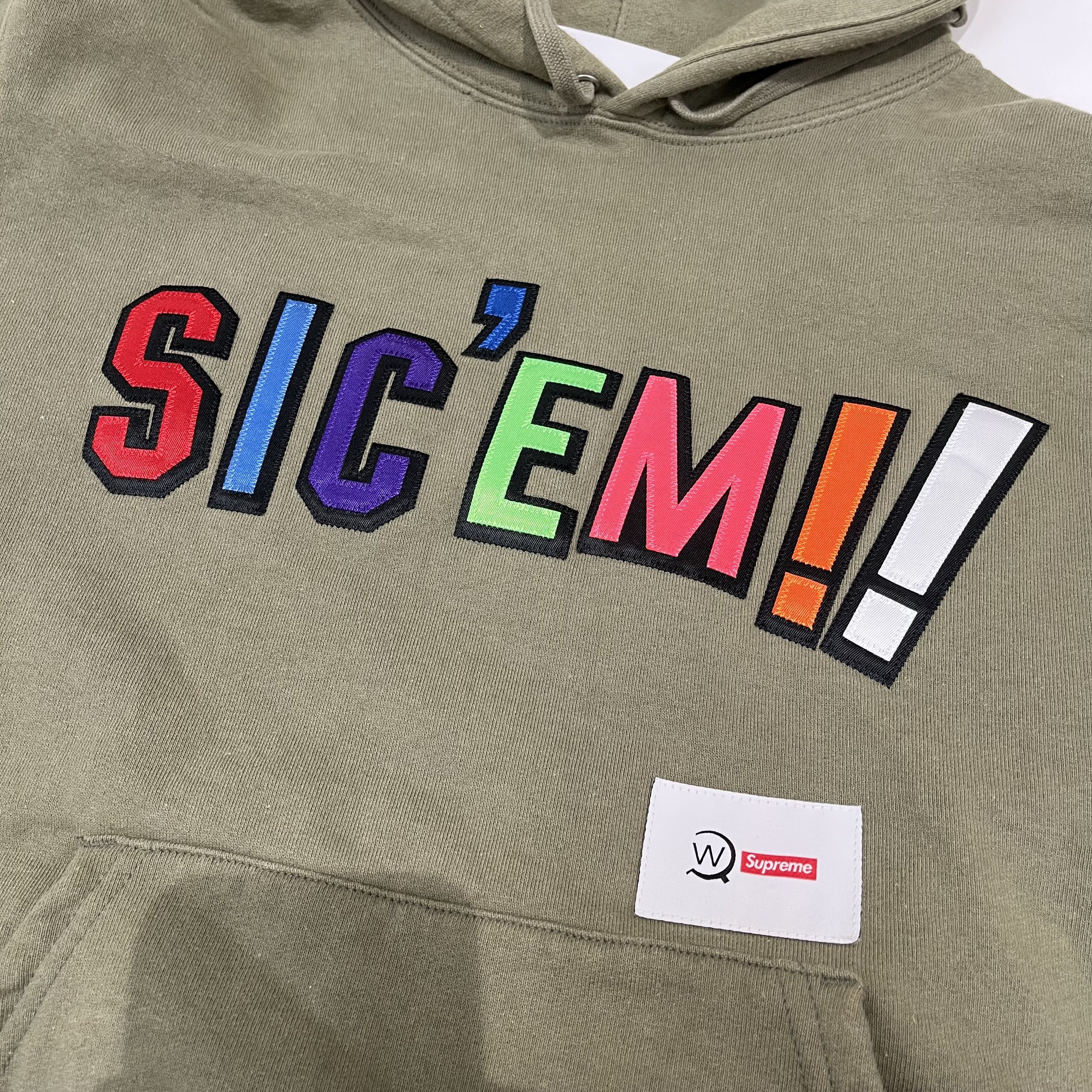 Supreme × Wtaps Supreme x WTAPS Sic'em! Hooded Sweatshirt 'Light Olive' Size US S / EU 44-46 / 1 - 3 Thumbnail