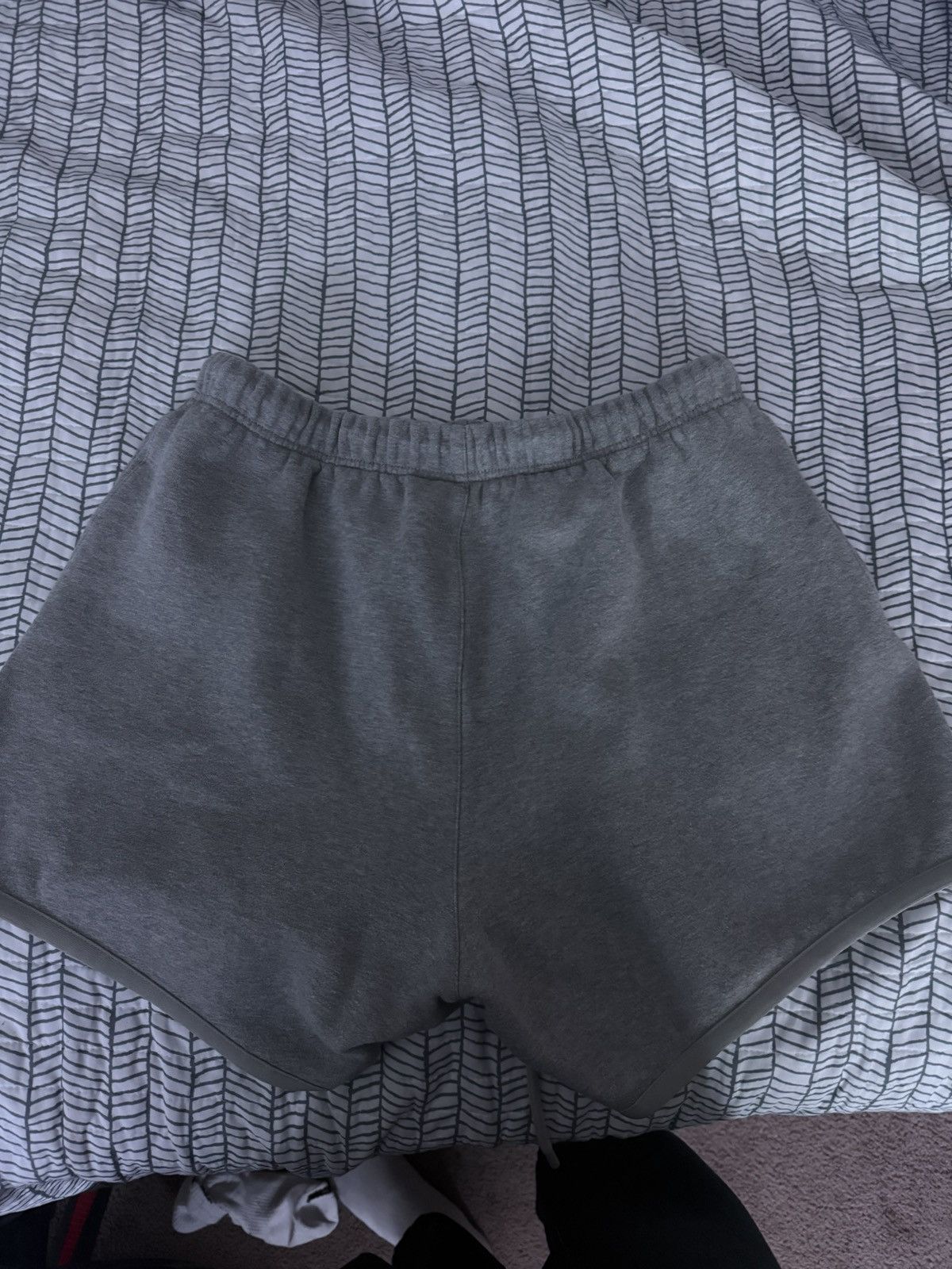 Essentials Fear of God Essentials Grey Short Size US 30 / EU 46 - 2 Thumbnail