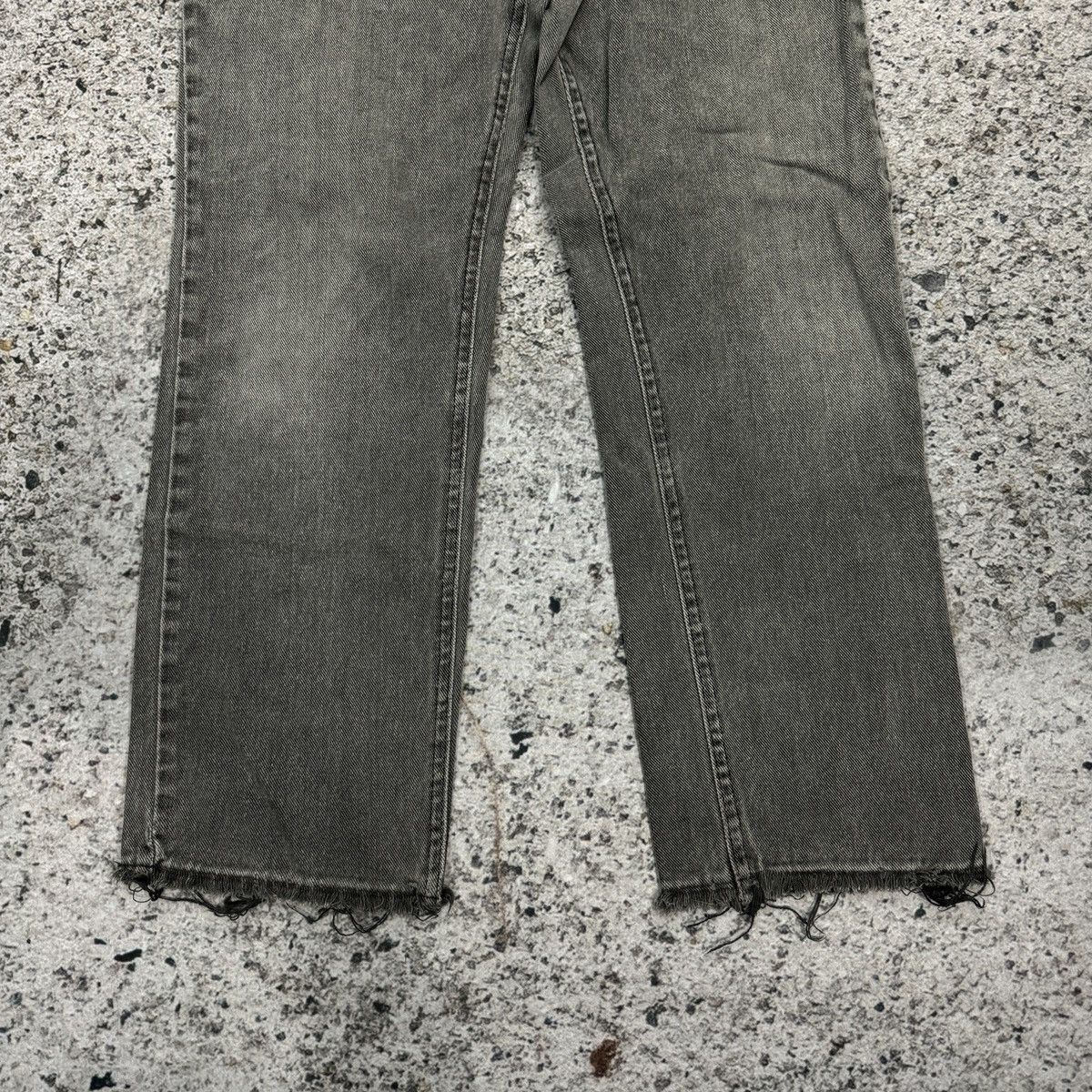 Vintage Sun Faded Thrashed Distressed Lee Jeans ERD Grunge Style Size US 31 - 7 Thumbnail