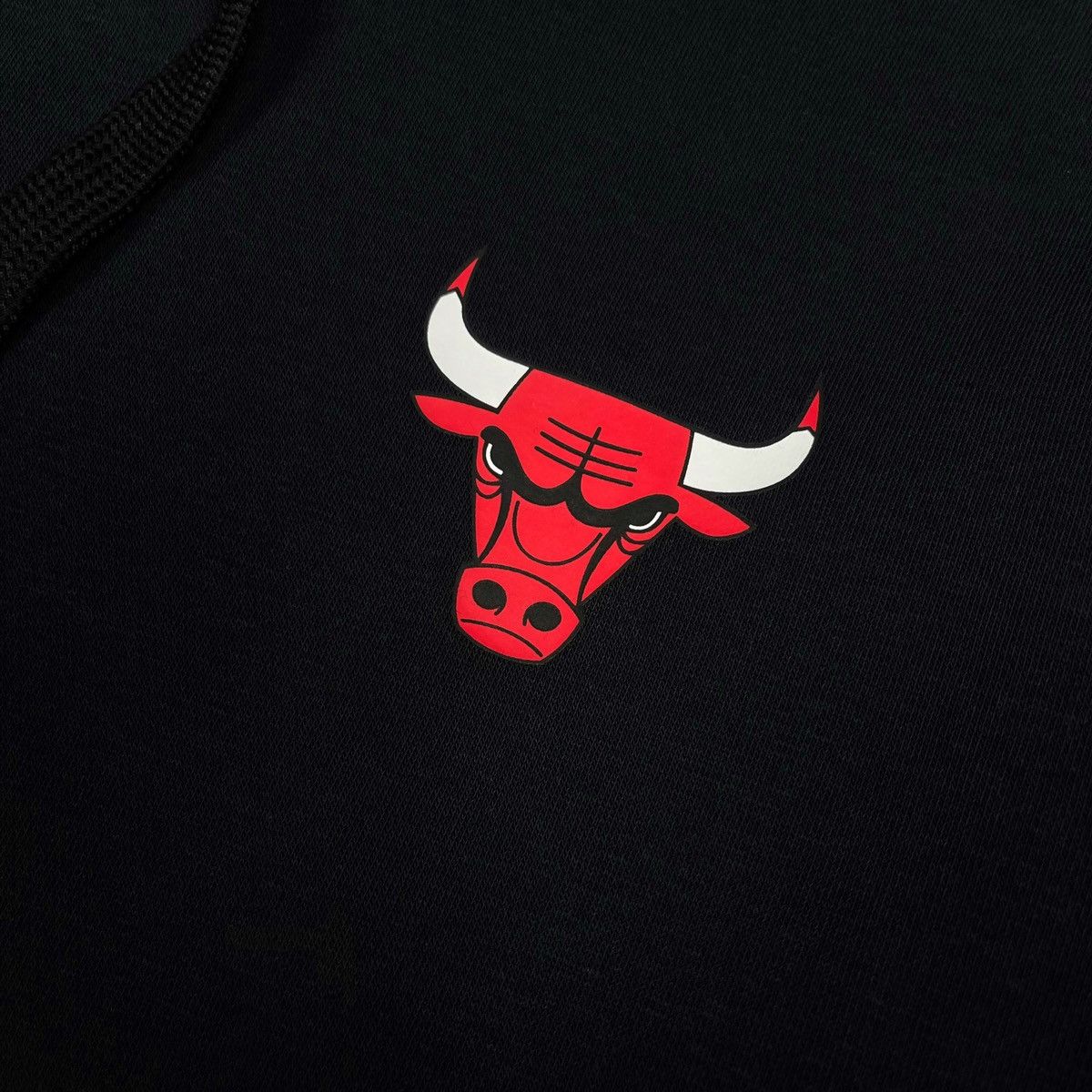 Nike NBA x Nike W Chicago Bulls Essential Crop Hoodie Size L / US 10 / IT 46 - 3 Thumbnail