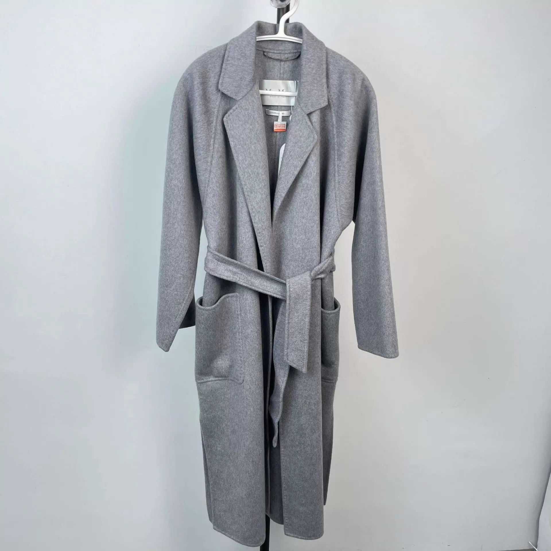 Max Mara MAXmara cashmere coat 155 gray Size XS / US 0-2 / IT 36-38 - 1 Thumbnail