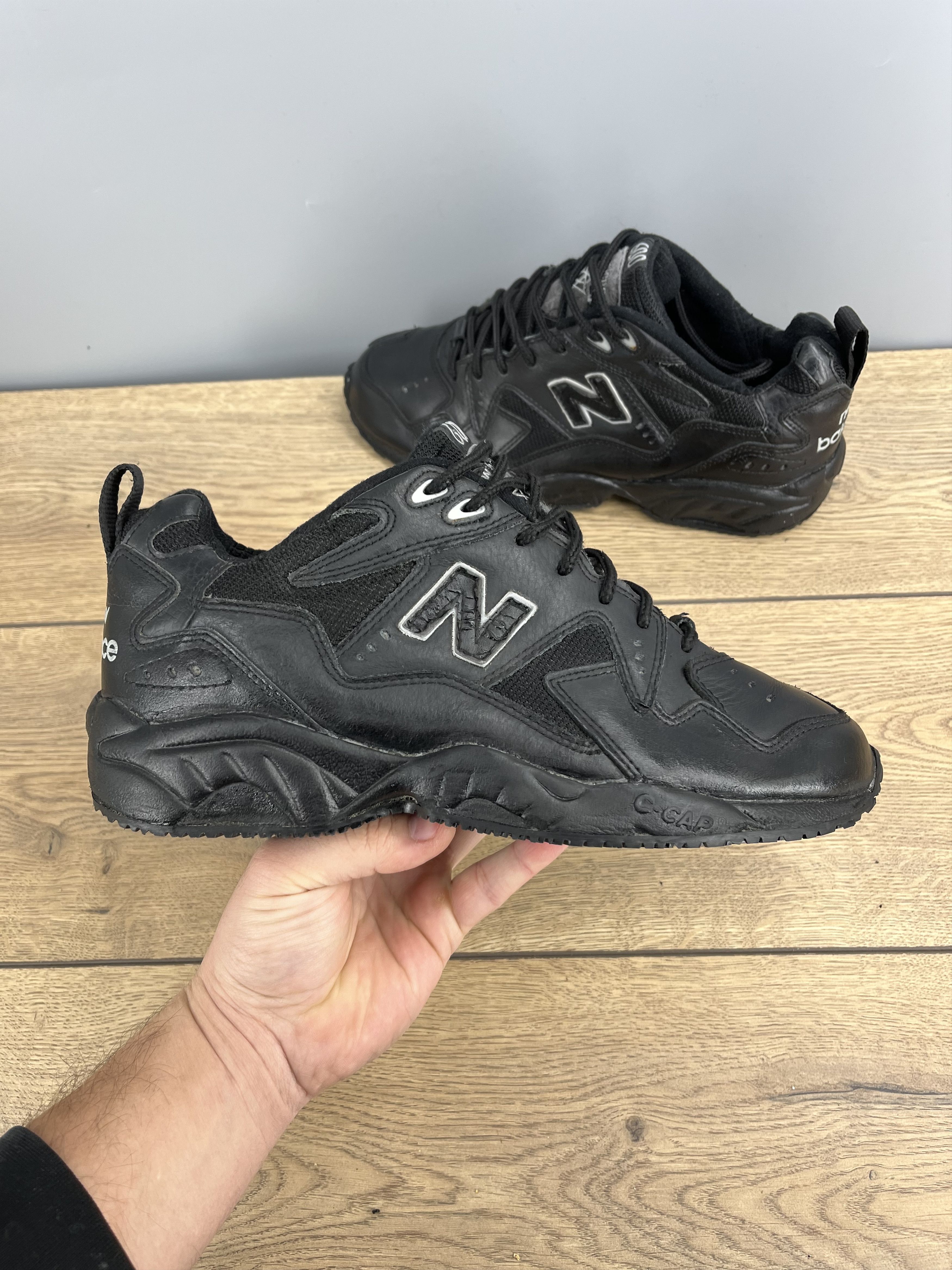 New Balance Vintage New Balance 600 Black Leather Sneakers Men Size US 10.5 / EU 43-44 - 2 Thumbnail