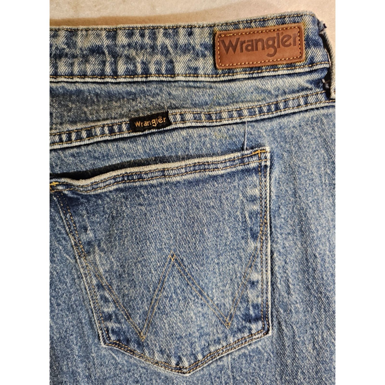 Wrangler VINTAGE Wrangler Retro Denim Jeans RN 130273 Jeans Cowboy Western Mens 33x30 Blue Cotton 80s Wrangler RN130273Mens Casual Size US 33 - 5 Thumbnail